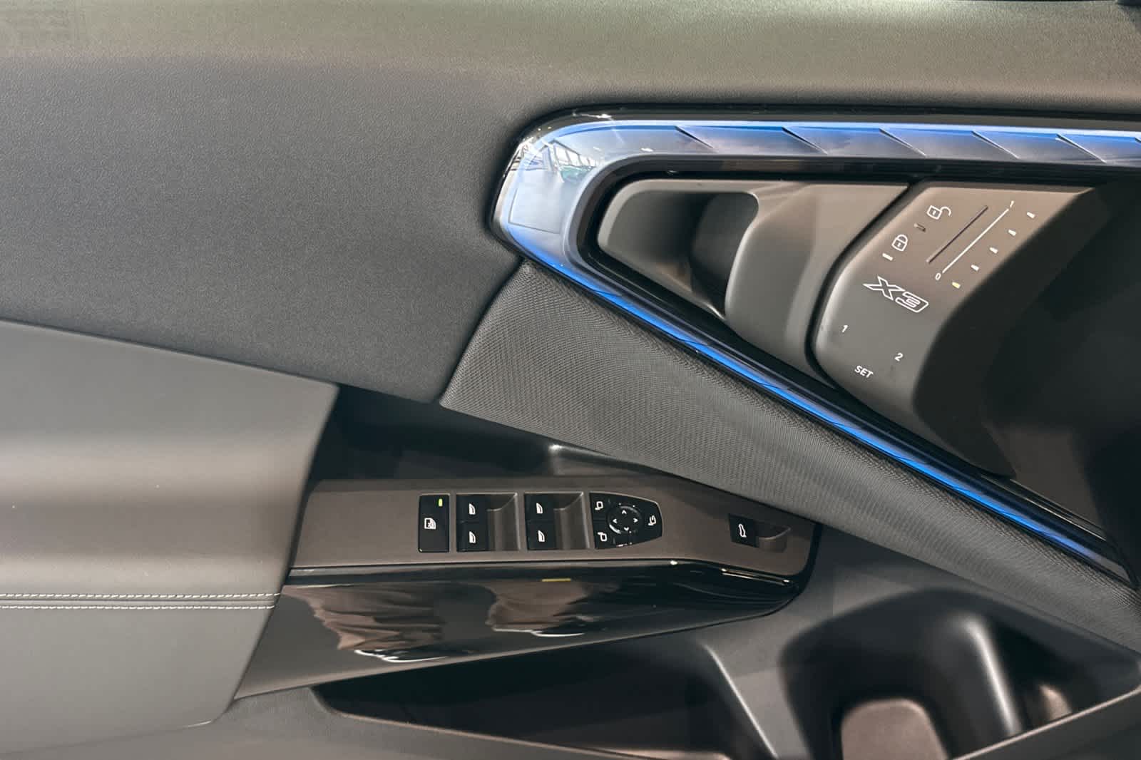 Thumbnail: 2025 BMW X3 - 13