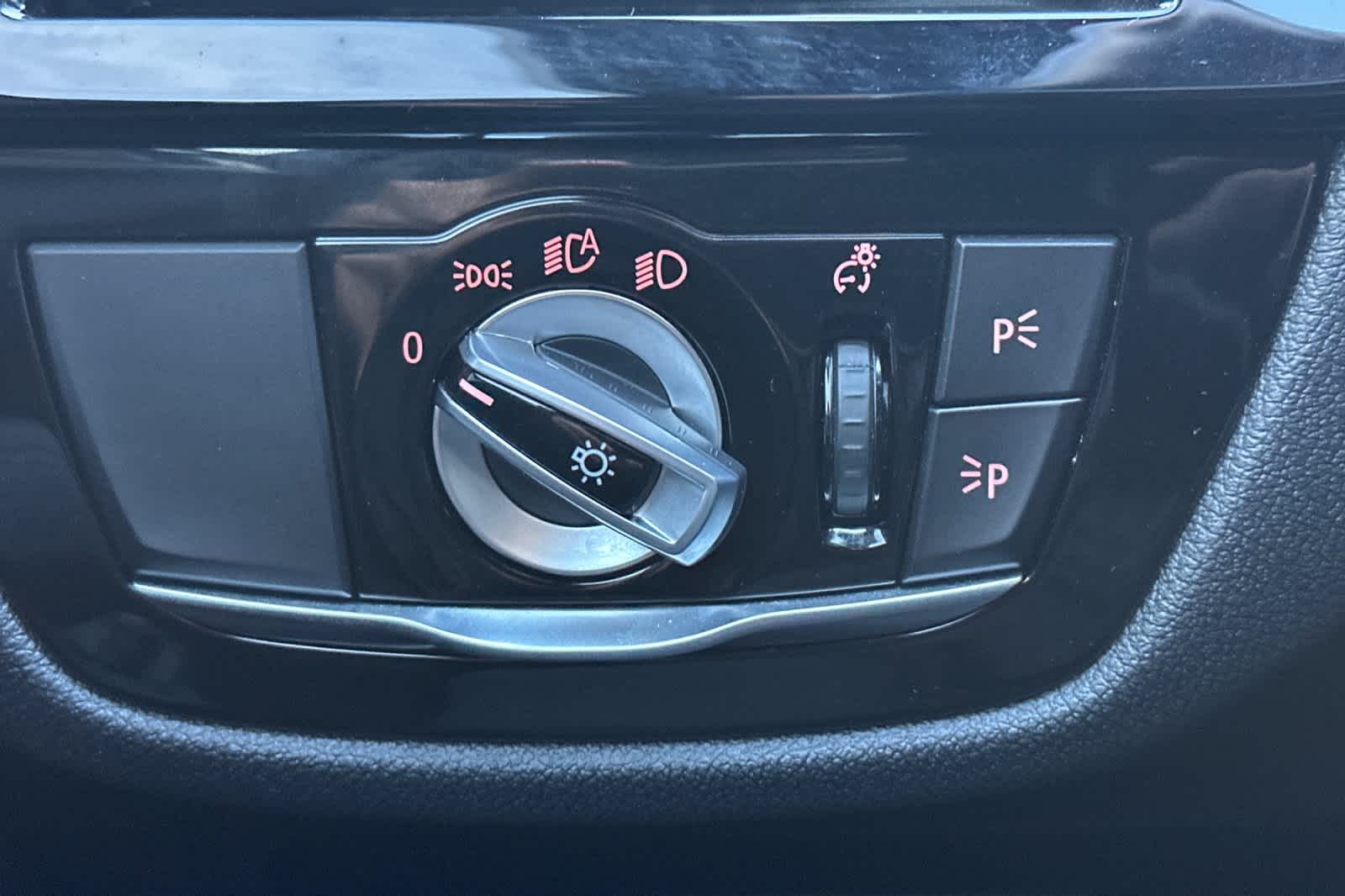 Thumbnail: 2023 BMW 5 Series - 32