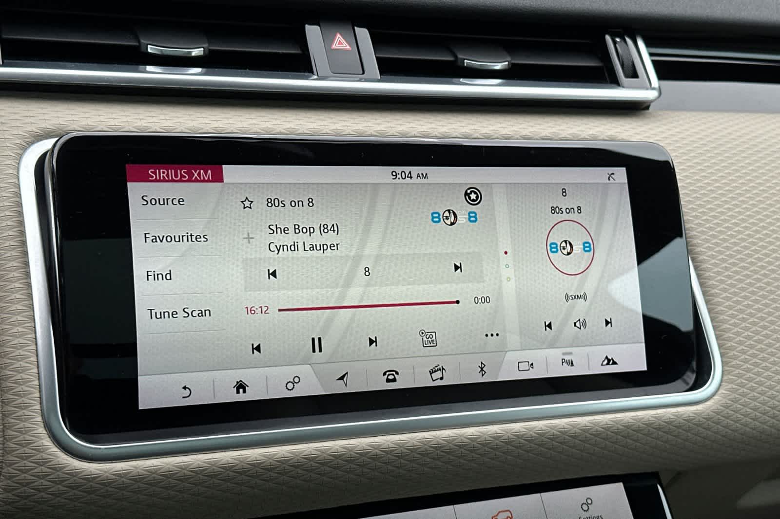 Thumbnail: 2018 Land Rover Range Rover Velar - 21