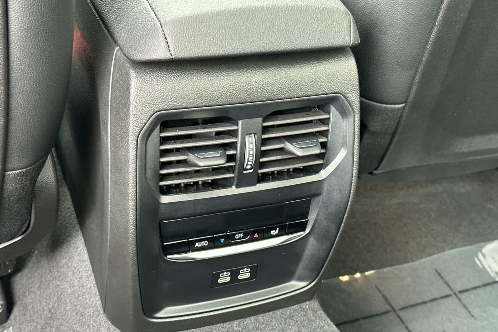 Thumbnail: 2024 BMW 3 Series - 14