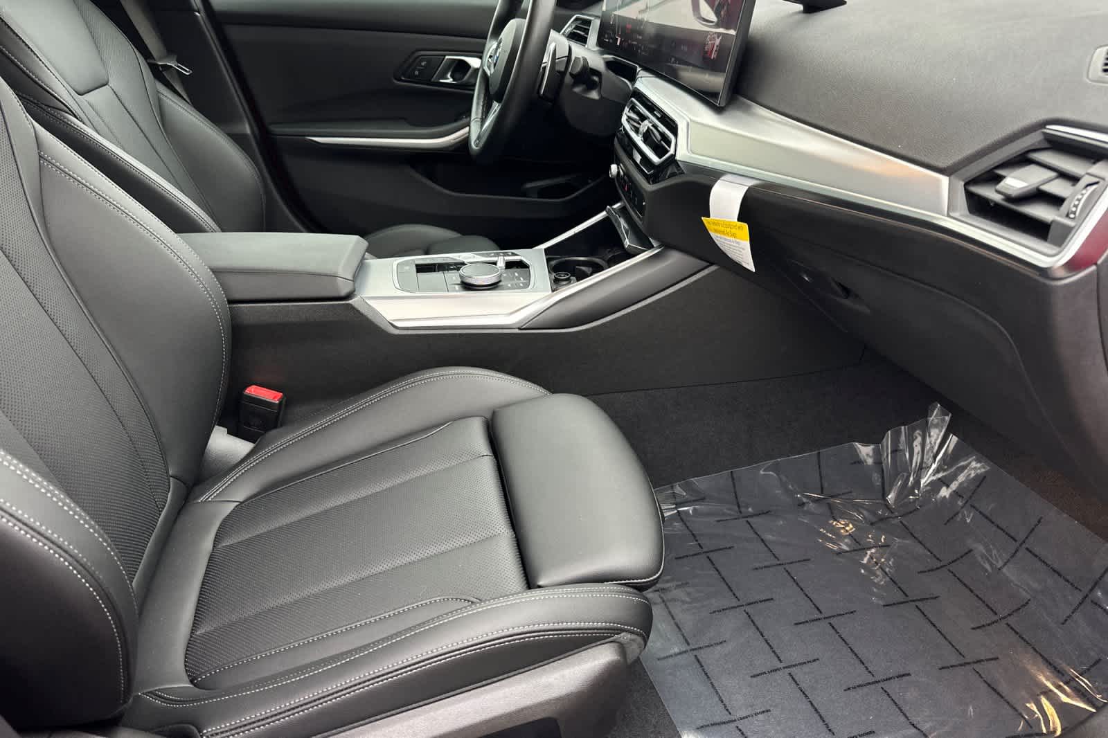 Thumbnail: 2024 BMW 3 Series - 16