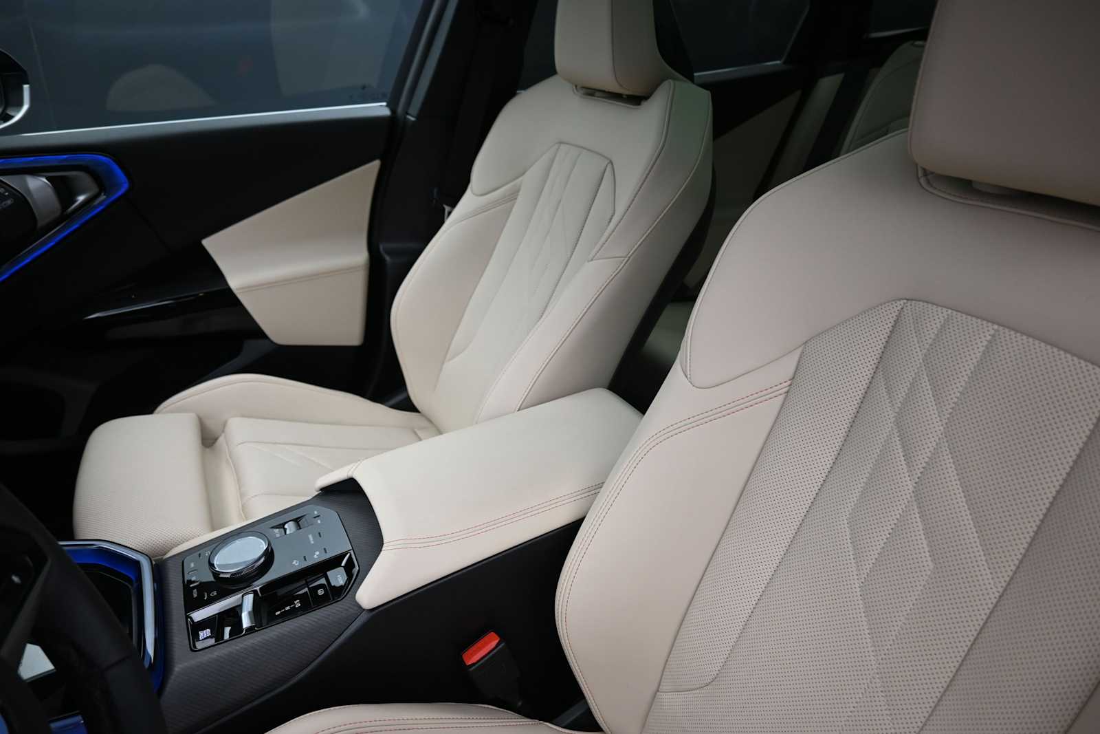 2026 BMW X3 30 - Photo 19