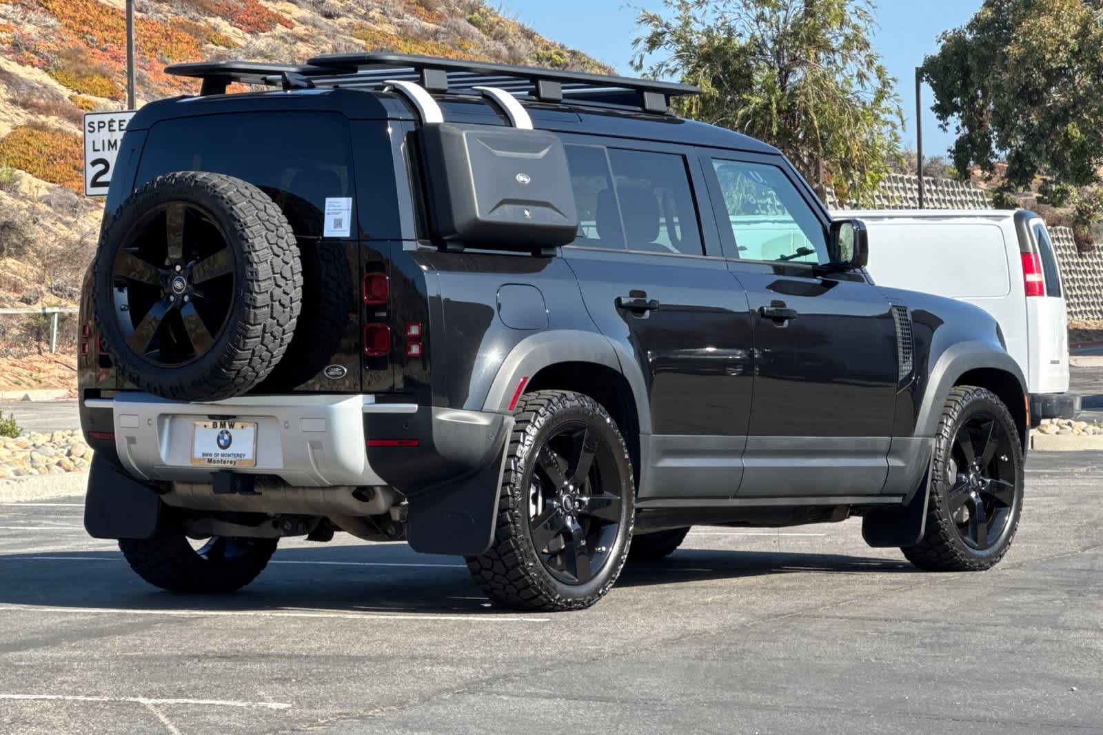 Thumbnail: 2020 Land Rover Defender - 2