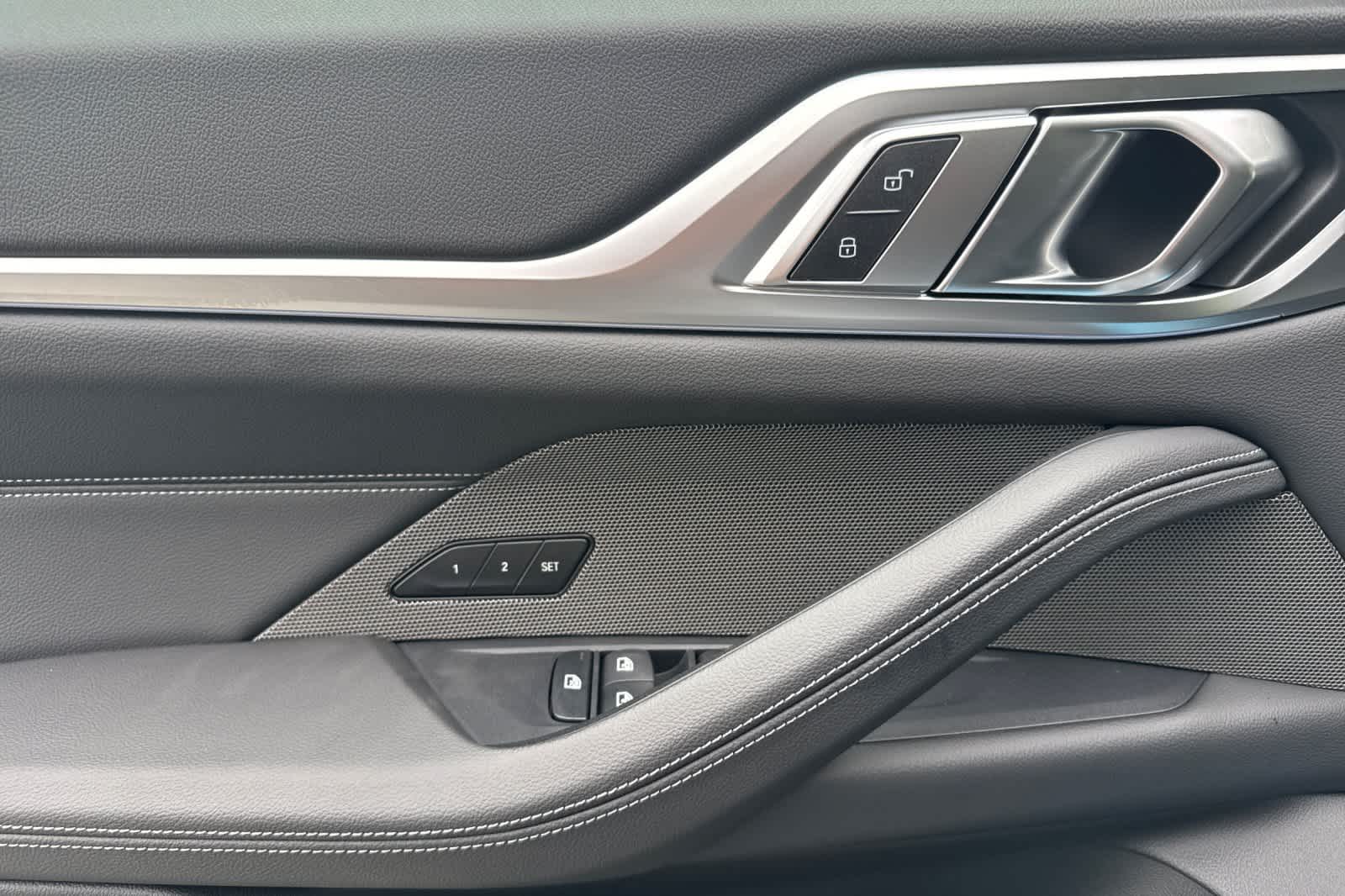 Thumbnail: 2025 BMW i4 - 13