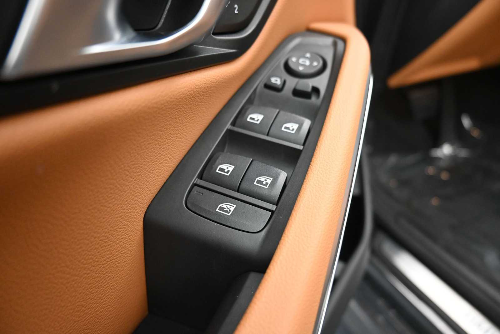 2026 BMW 3 Series 330i - Photo 10