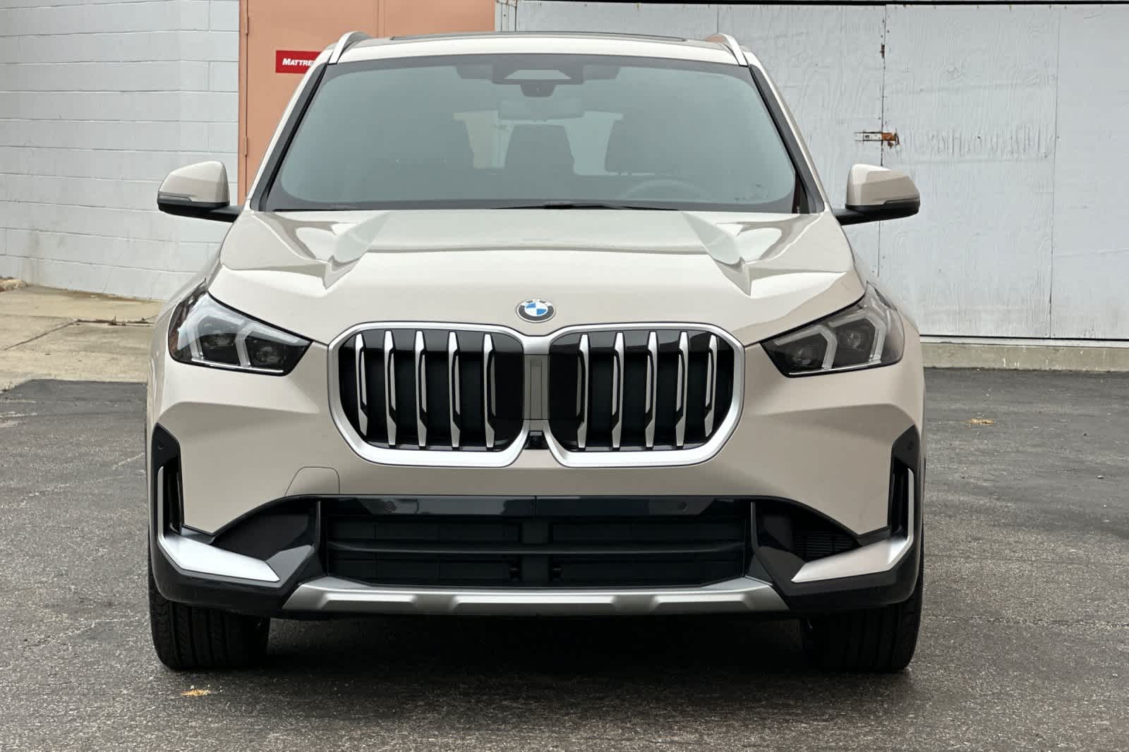 Thumbnail: 2026 BMW X1 - 10