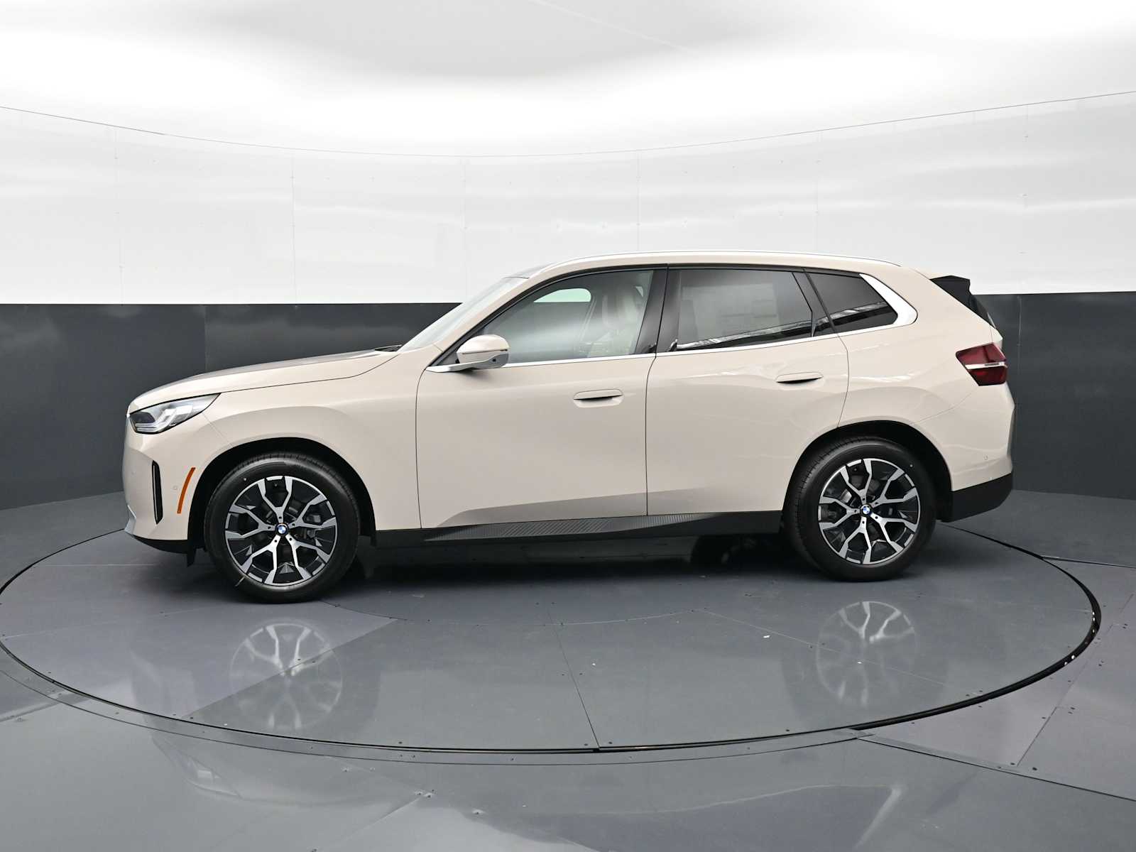 Thumbnail: 2026 BMW X3 - 8