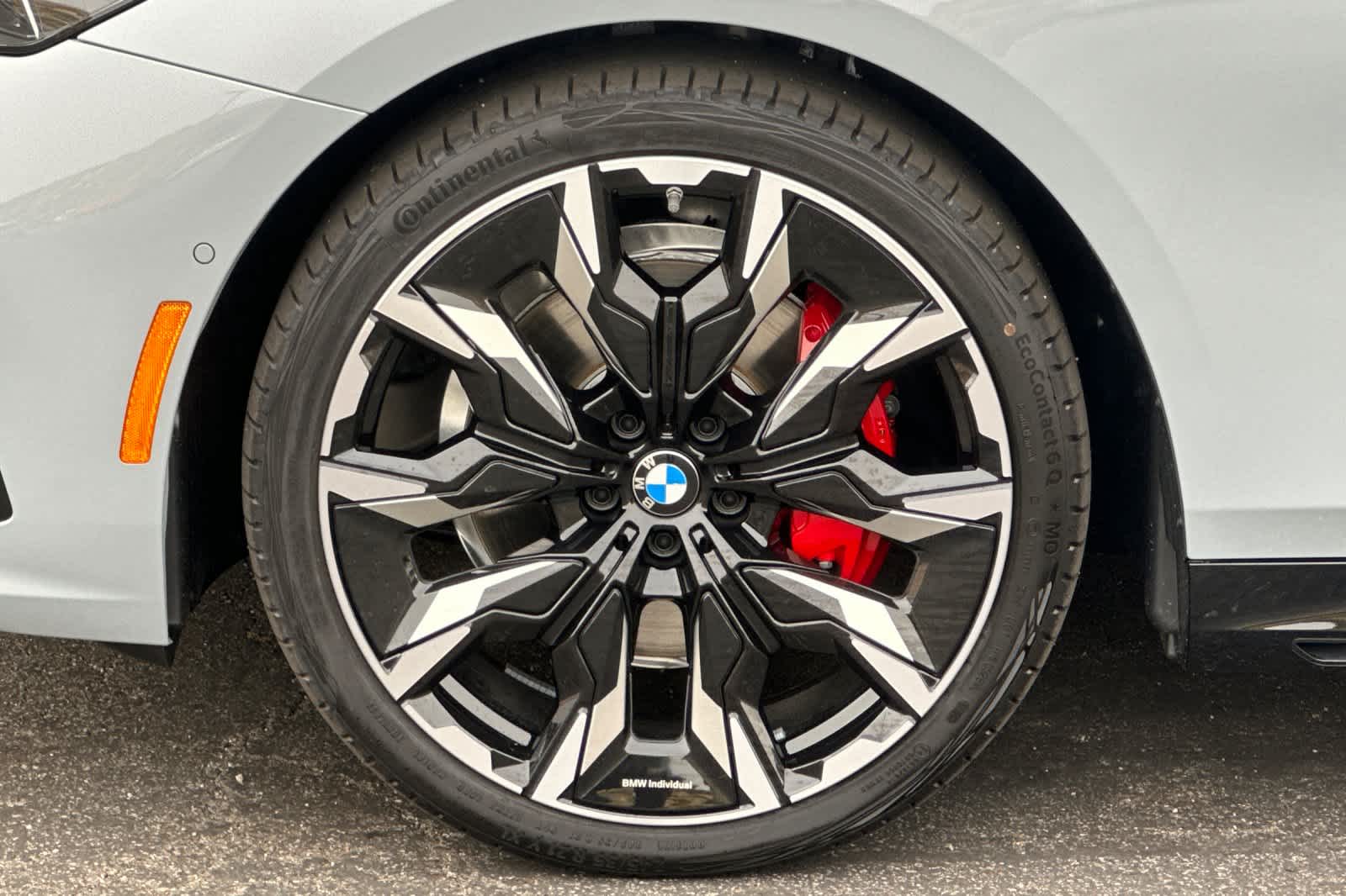 Thumbnail: 2024 BMW 5 Series - 24