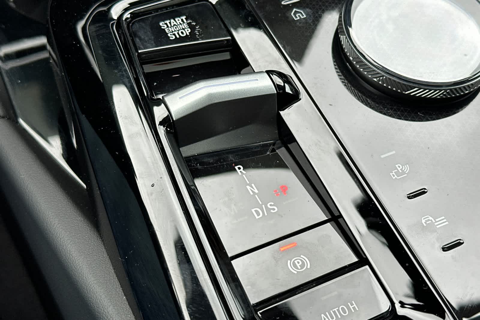 Thumbnail: 2026 BMW 5 Series - 25