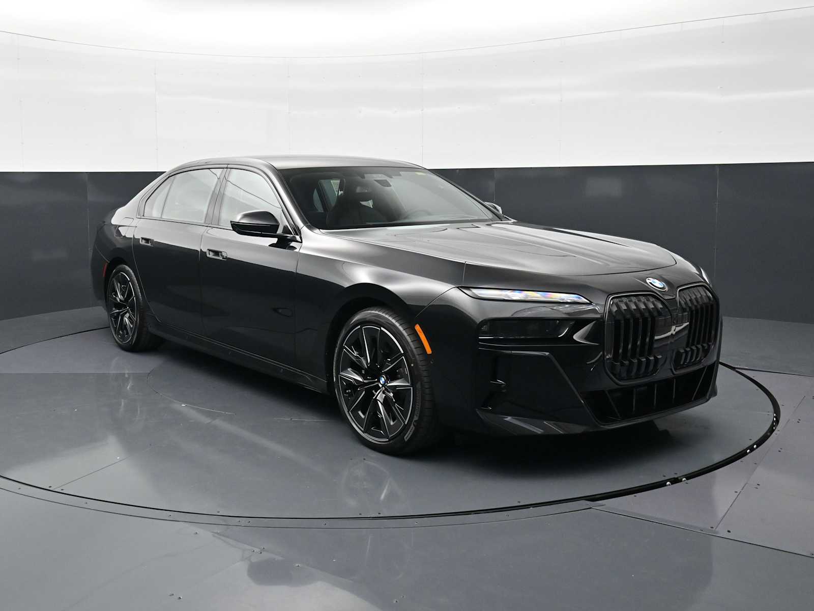 Thumbnail: 2026 BMW 7 Series - 3
