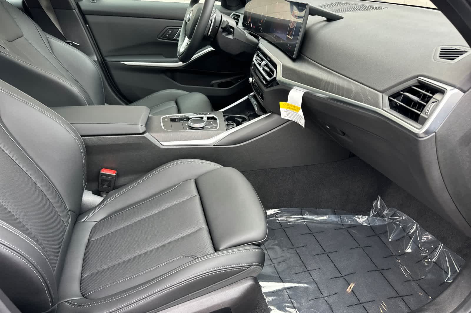 2024 BMW 3 Series 330i 16