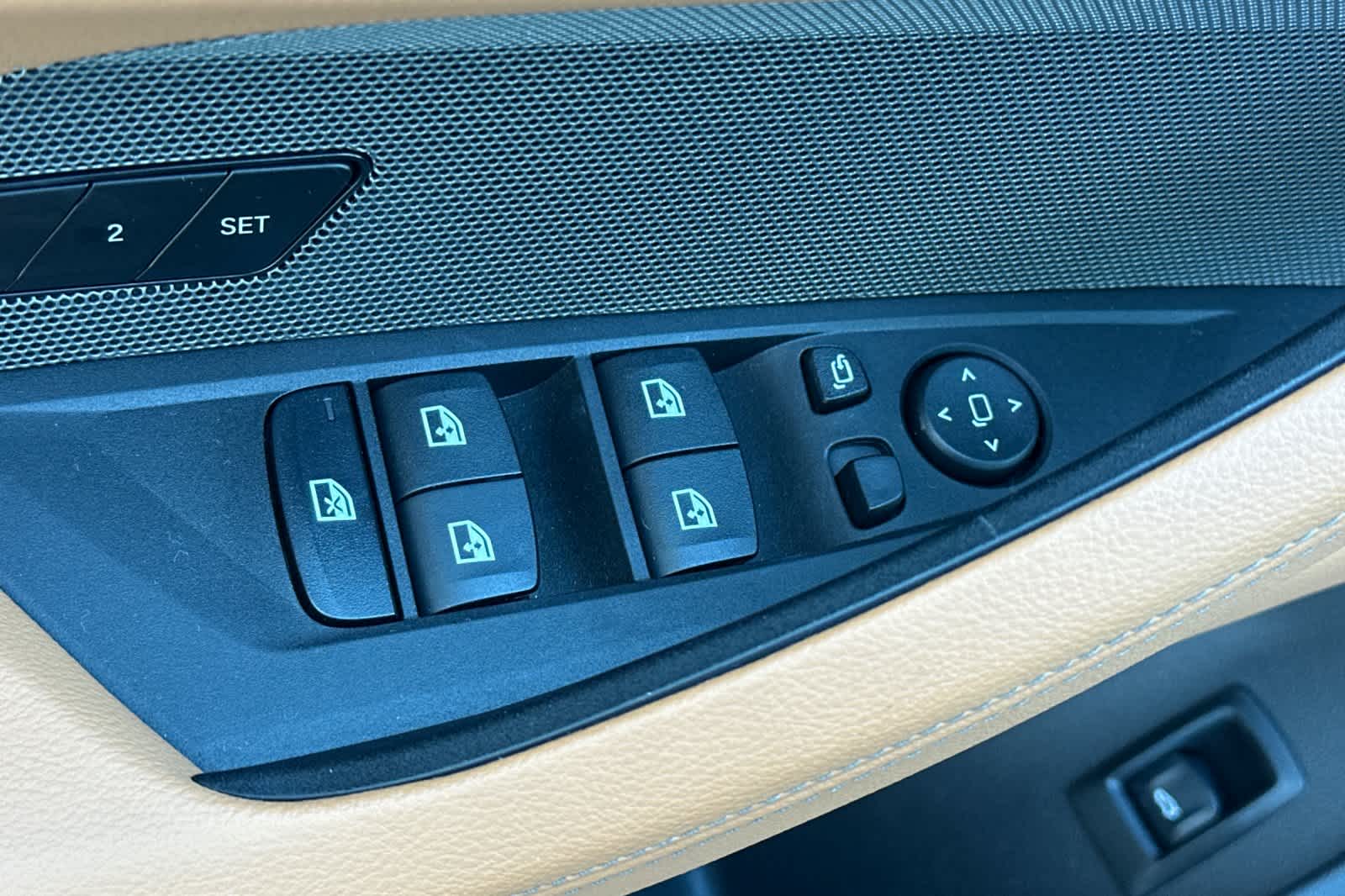 Thumbnail: 2025 BMW i4 - 13