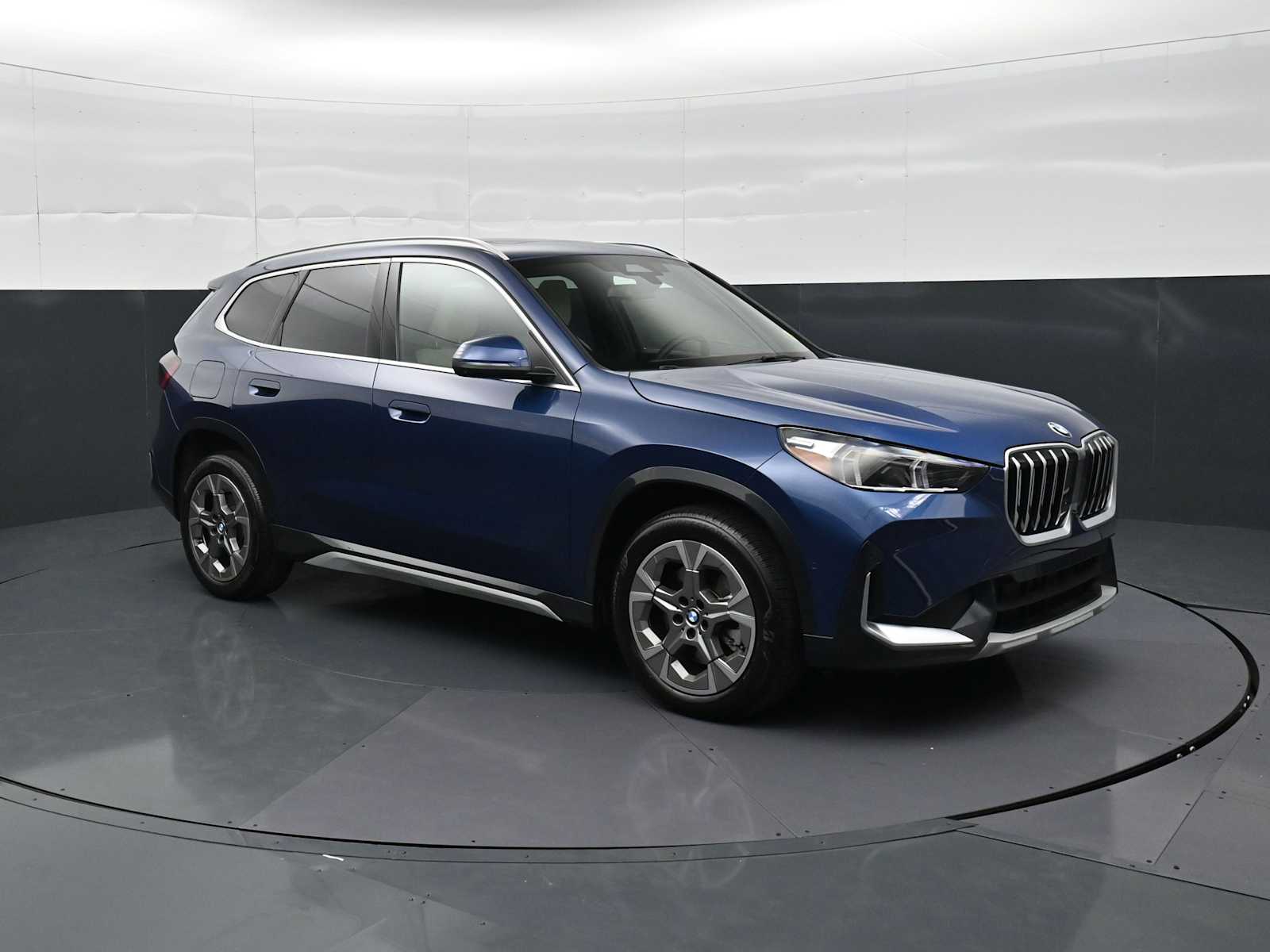 Thumbnail: 2025 BMW X1 - 2