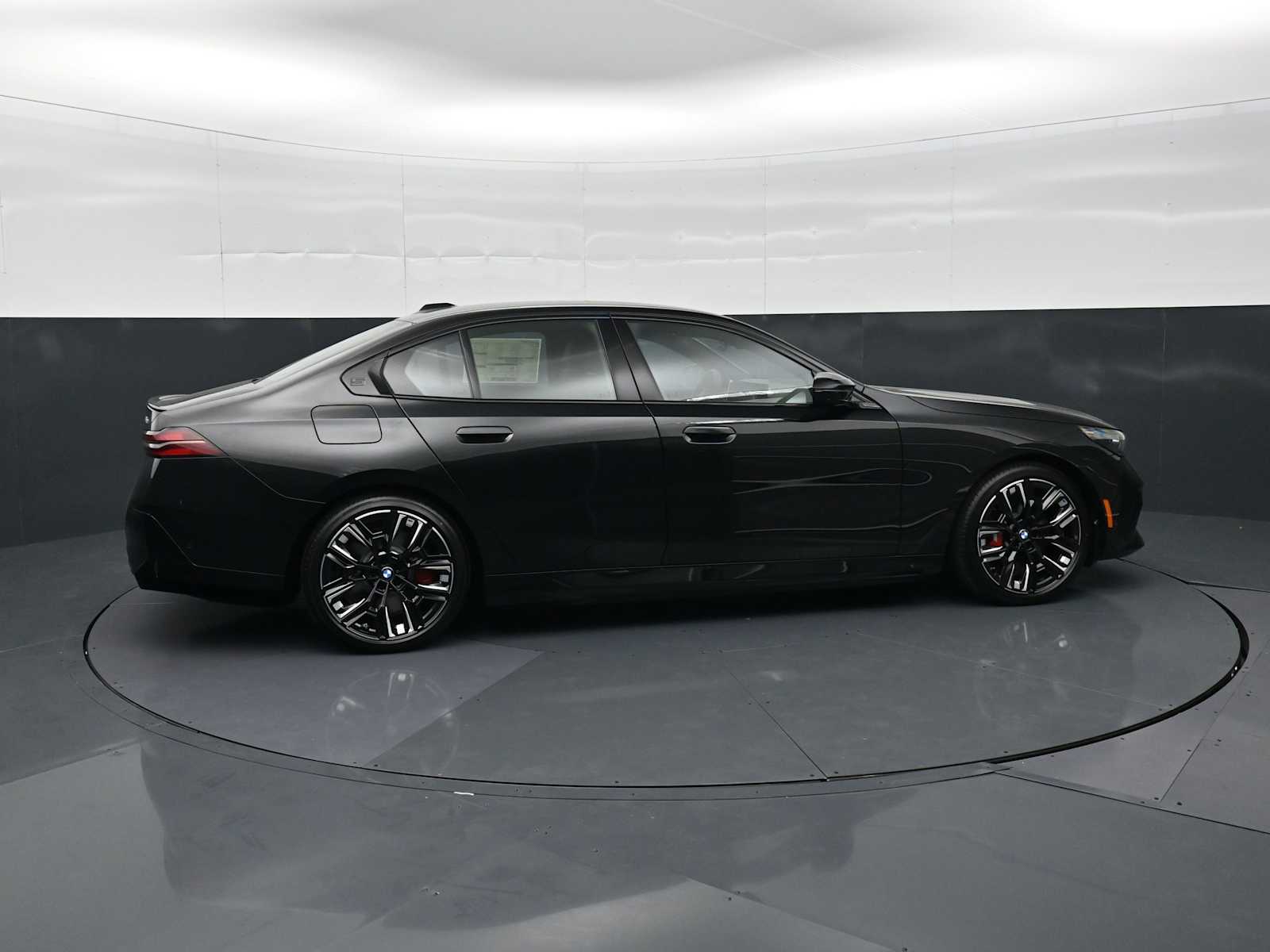 Thumbnail: 2026 BMW i5 - 4