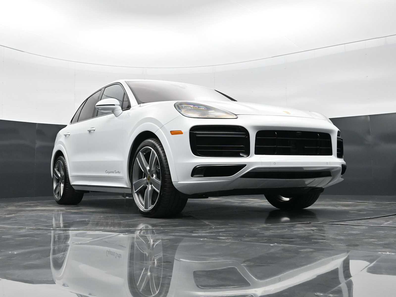 Thumbnail: 2021 Porsche Cayenne - 24