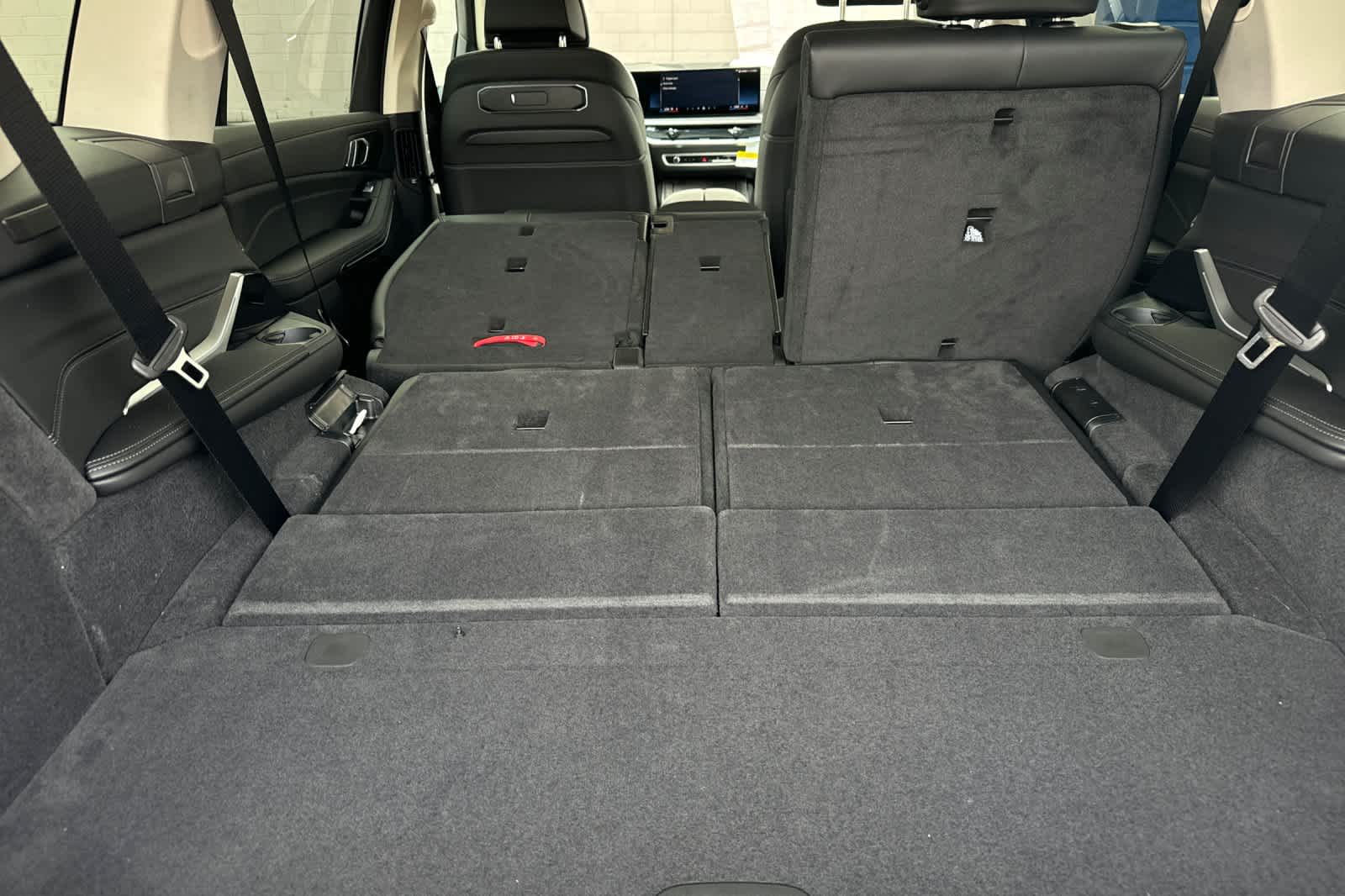 Thumbnail: 2026 BMW X7 - 17