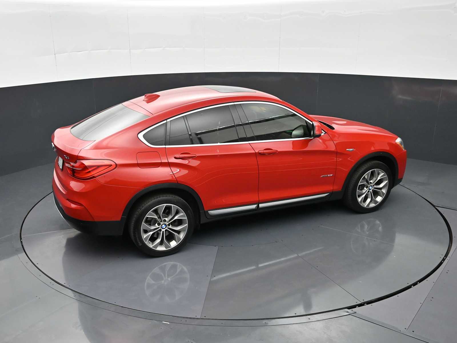 Thumbnail: 2016 BMW X4 - 22