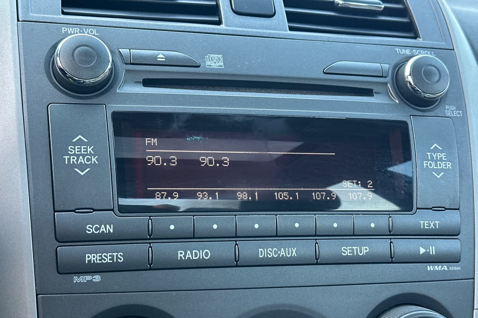 Thumbnail: 2011 Toyota Corolla - 18