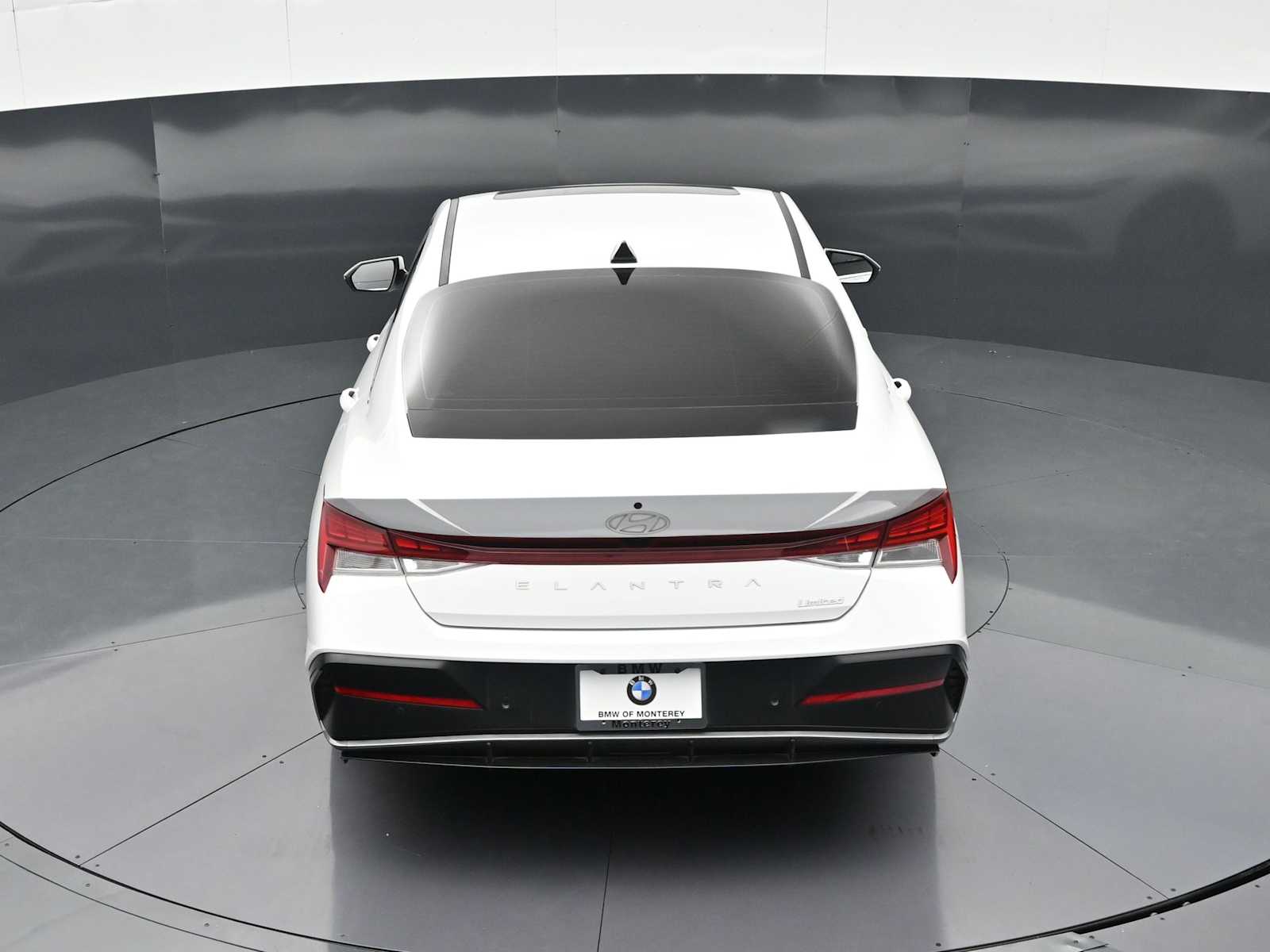 2024 Hyundai Elantra Limited - Photo 22
