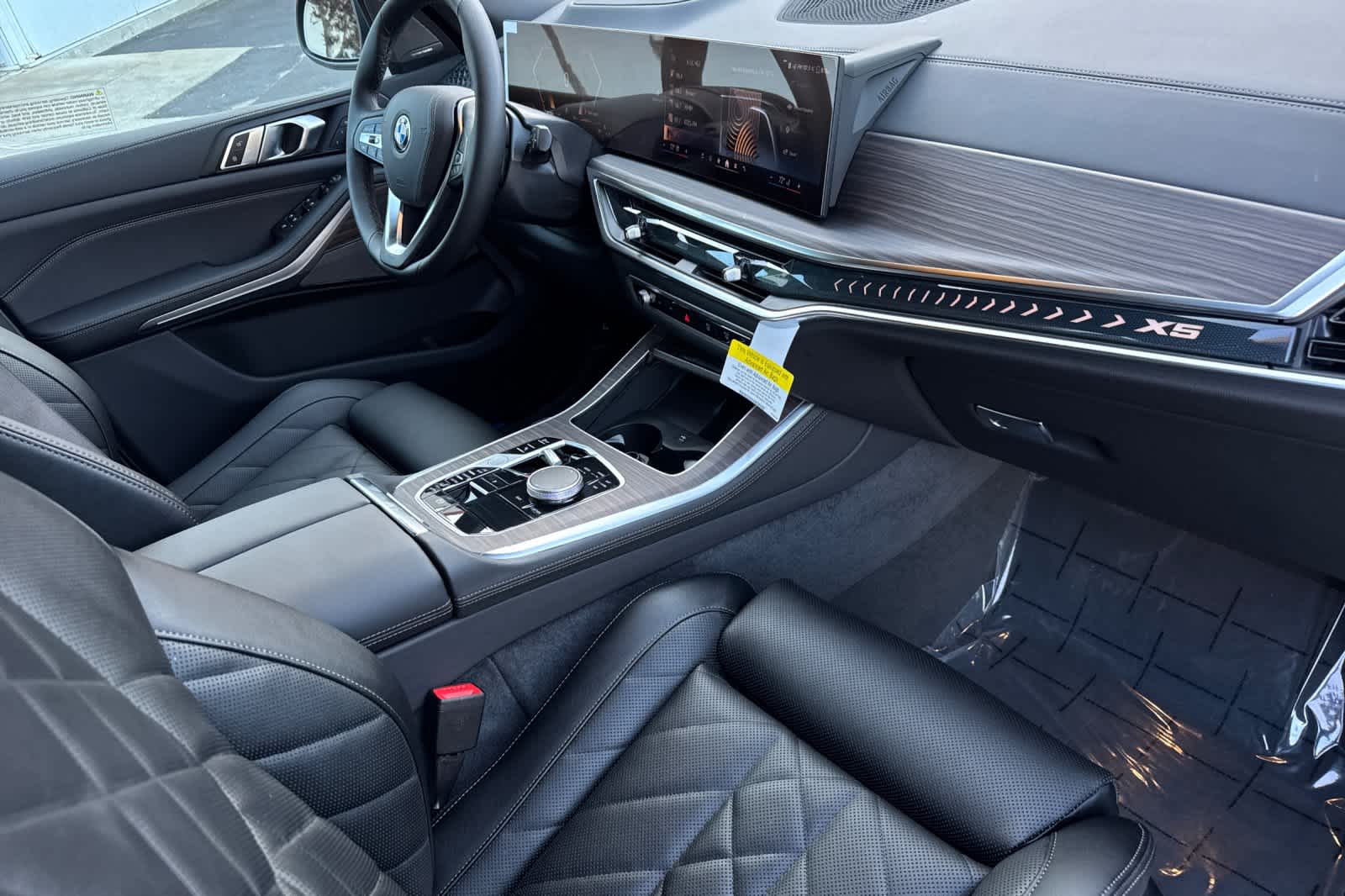 Thumbnail: 2026 BMW X5 - 18