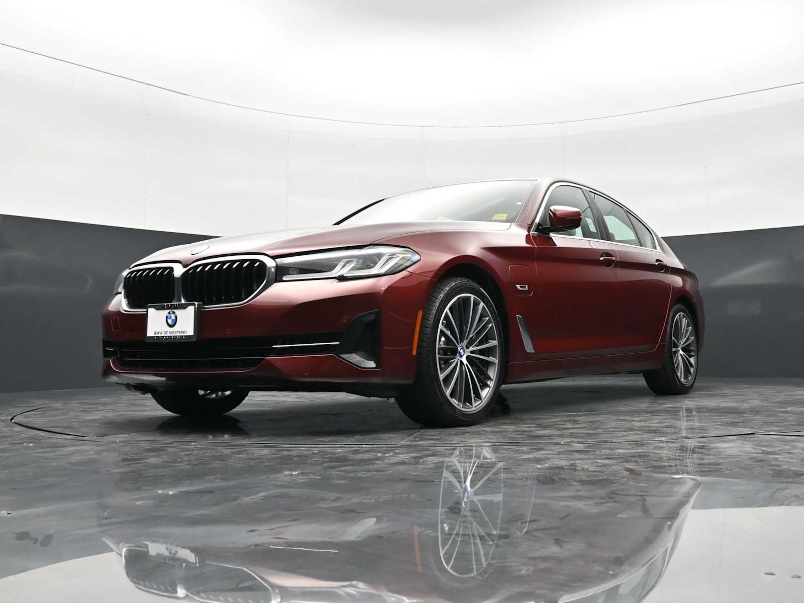 Thumbnail: 2023 BMW 5 Series - 23