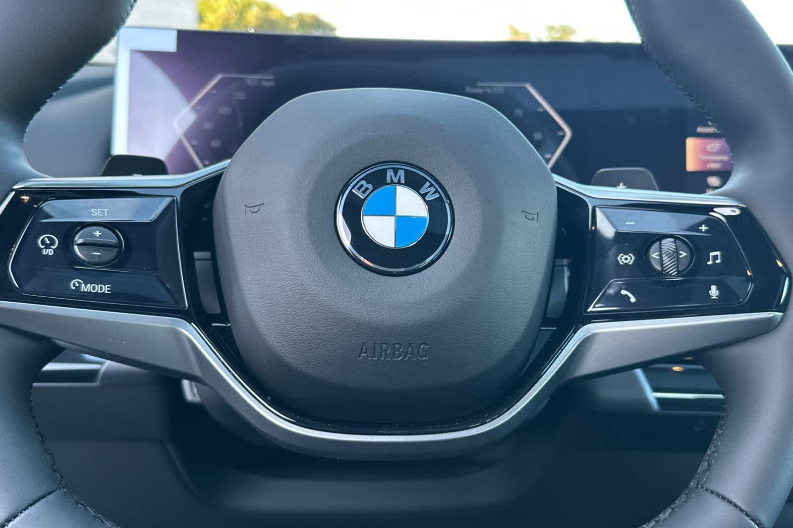 Thumbnail: 2026 BMW 5 Series - 27