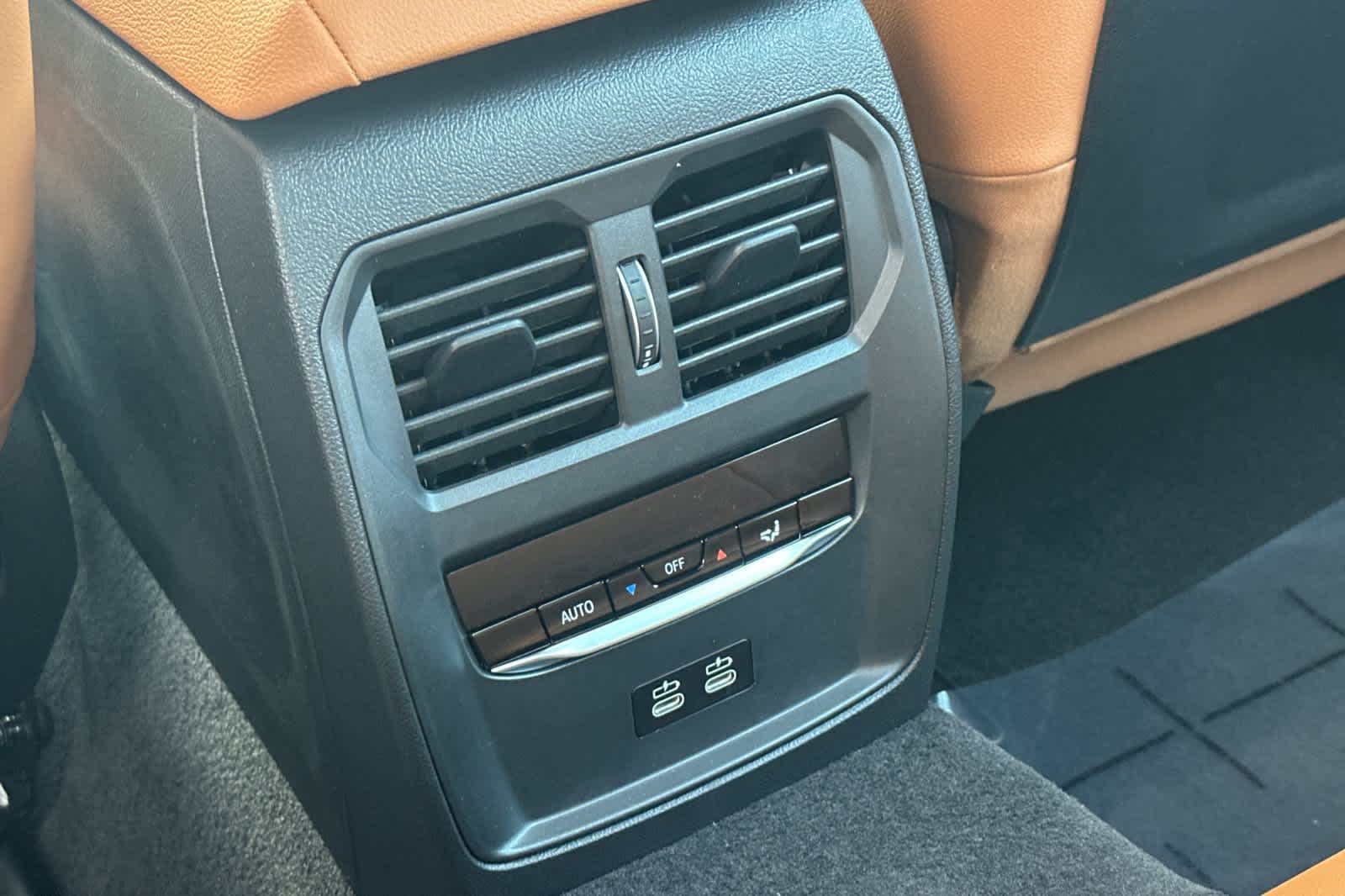 Thumbnail: 2025 BMW i4 - 16