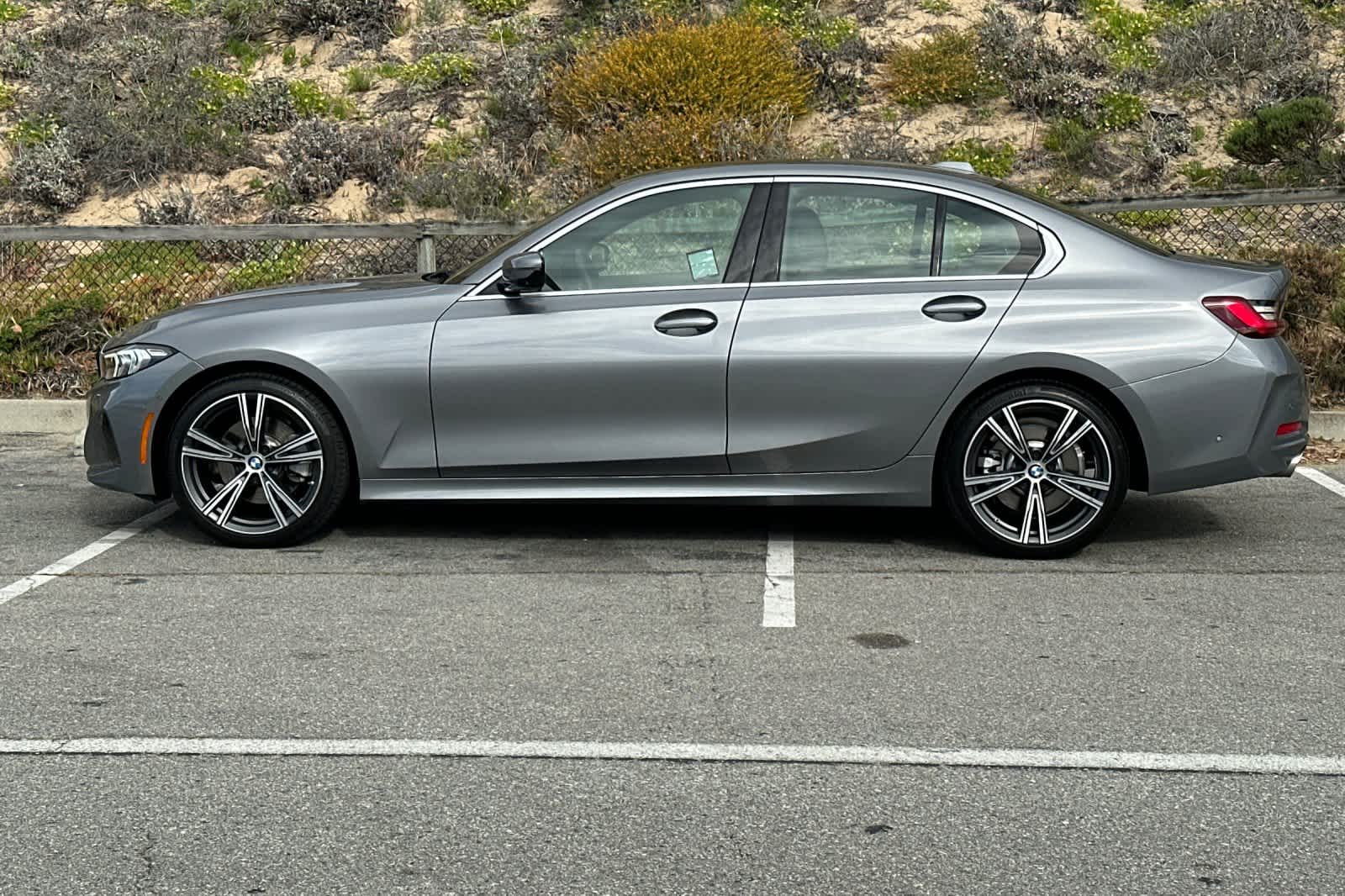 2024 BMW 3 Series 330i 9