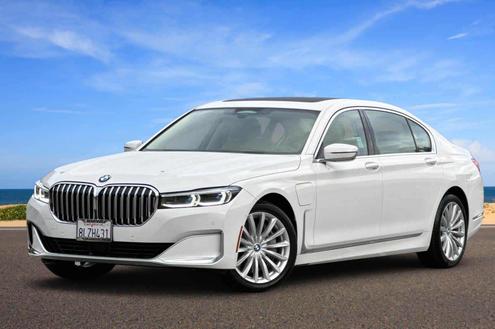 2020 BMW 7 Series 745e's photo