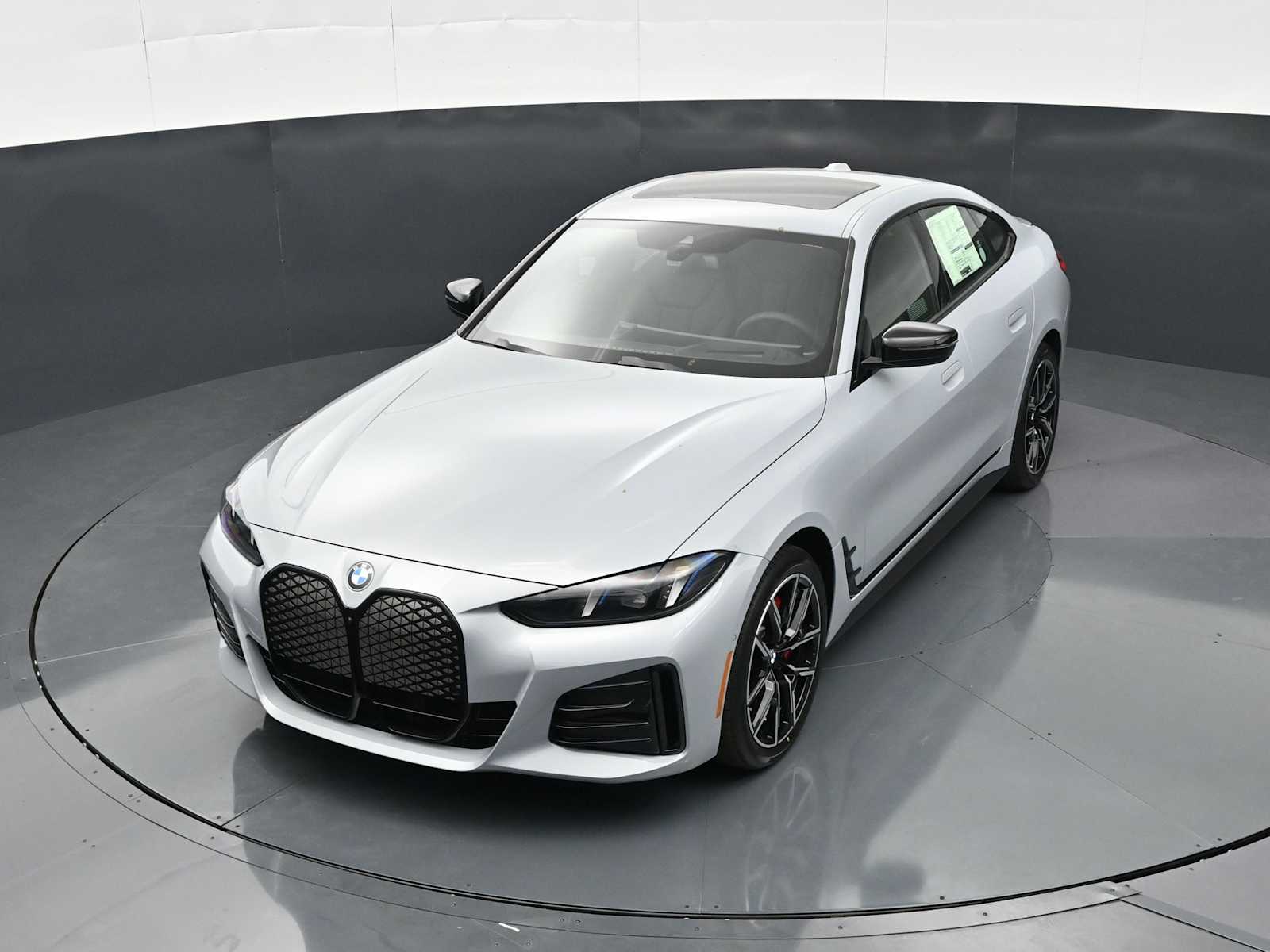 Thumbnail: 2026 BMW i4 - 17