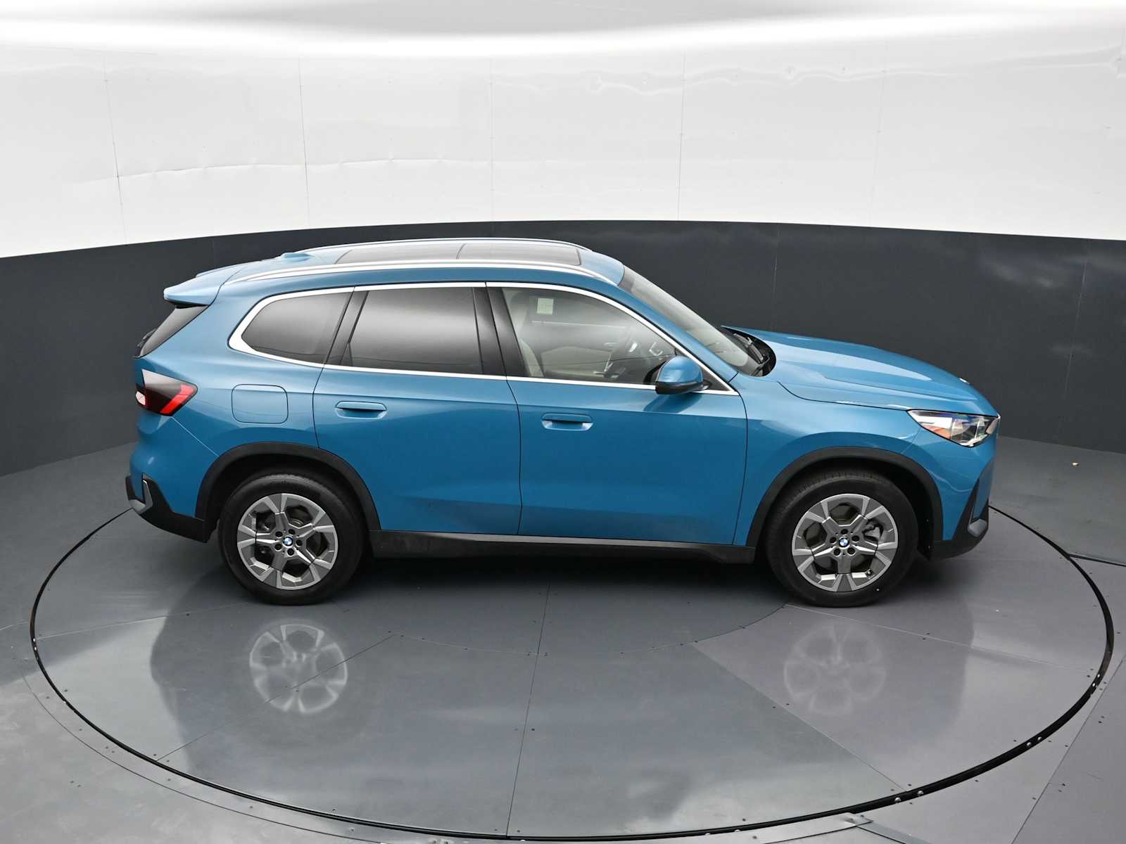 2023 BMW X1 28i - Photo 19