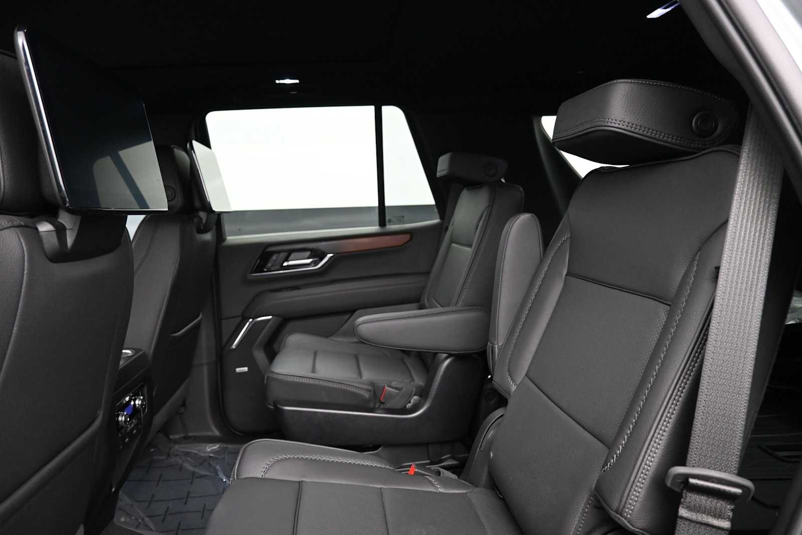 Thumbnail: 2025 GMC Yukon - 14