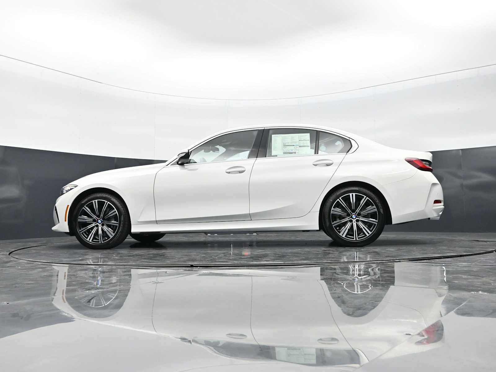 Thumbnail: 2026 BMW 3 Series - 32