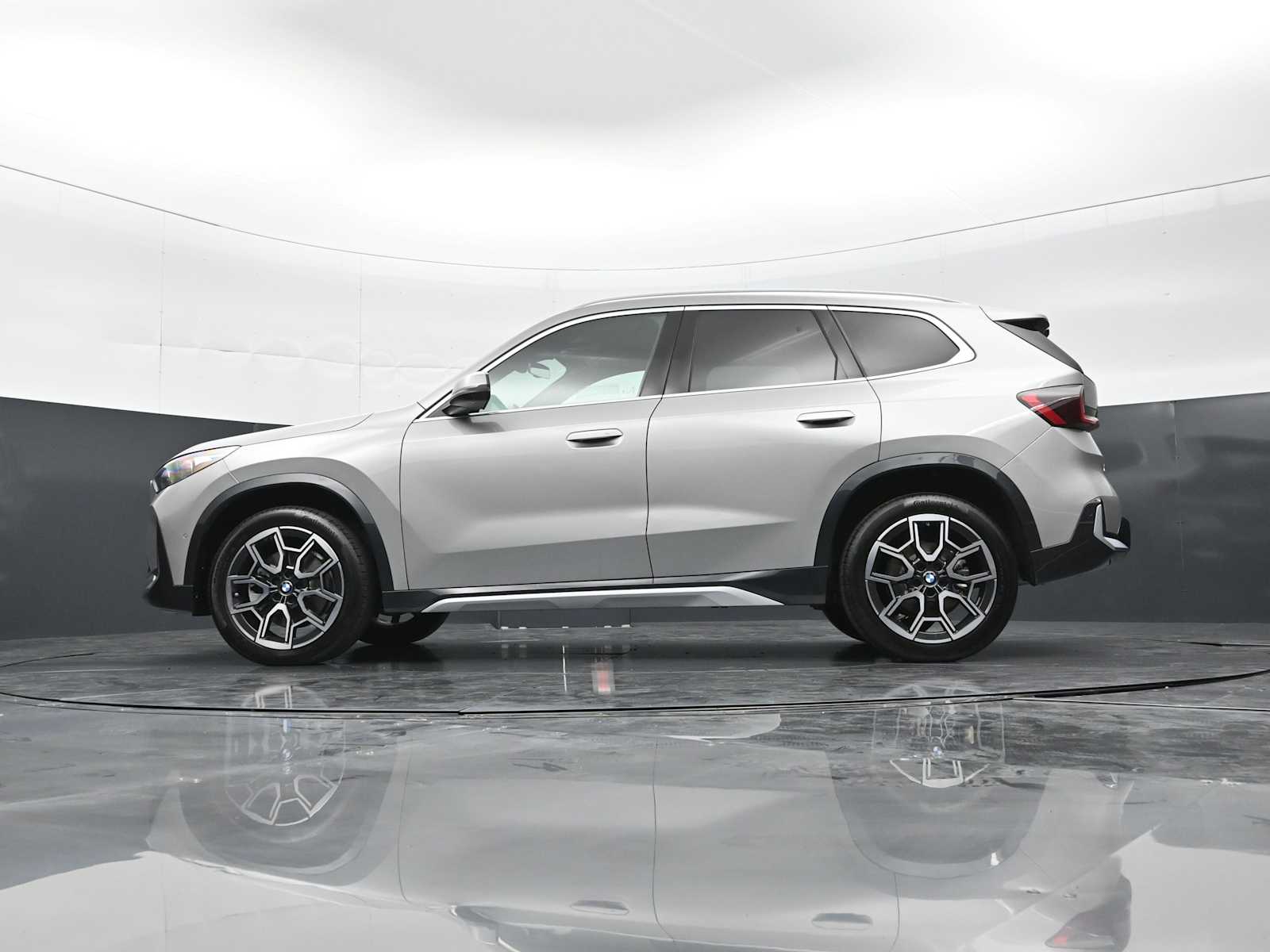 Thumbnail: 2026 BMW X1 - 31