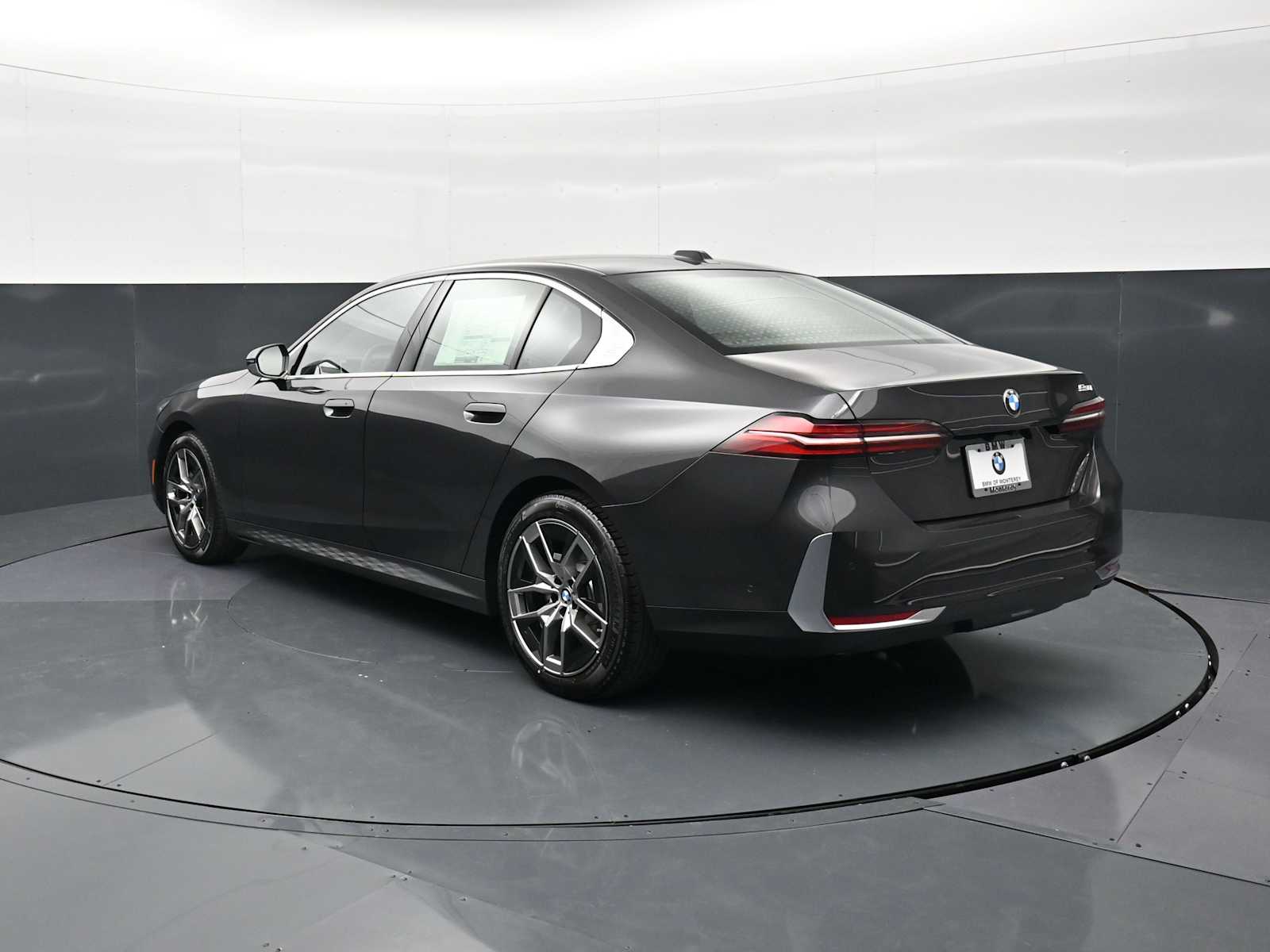 Thumbnail: 2026 BMW 5 Series - 7