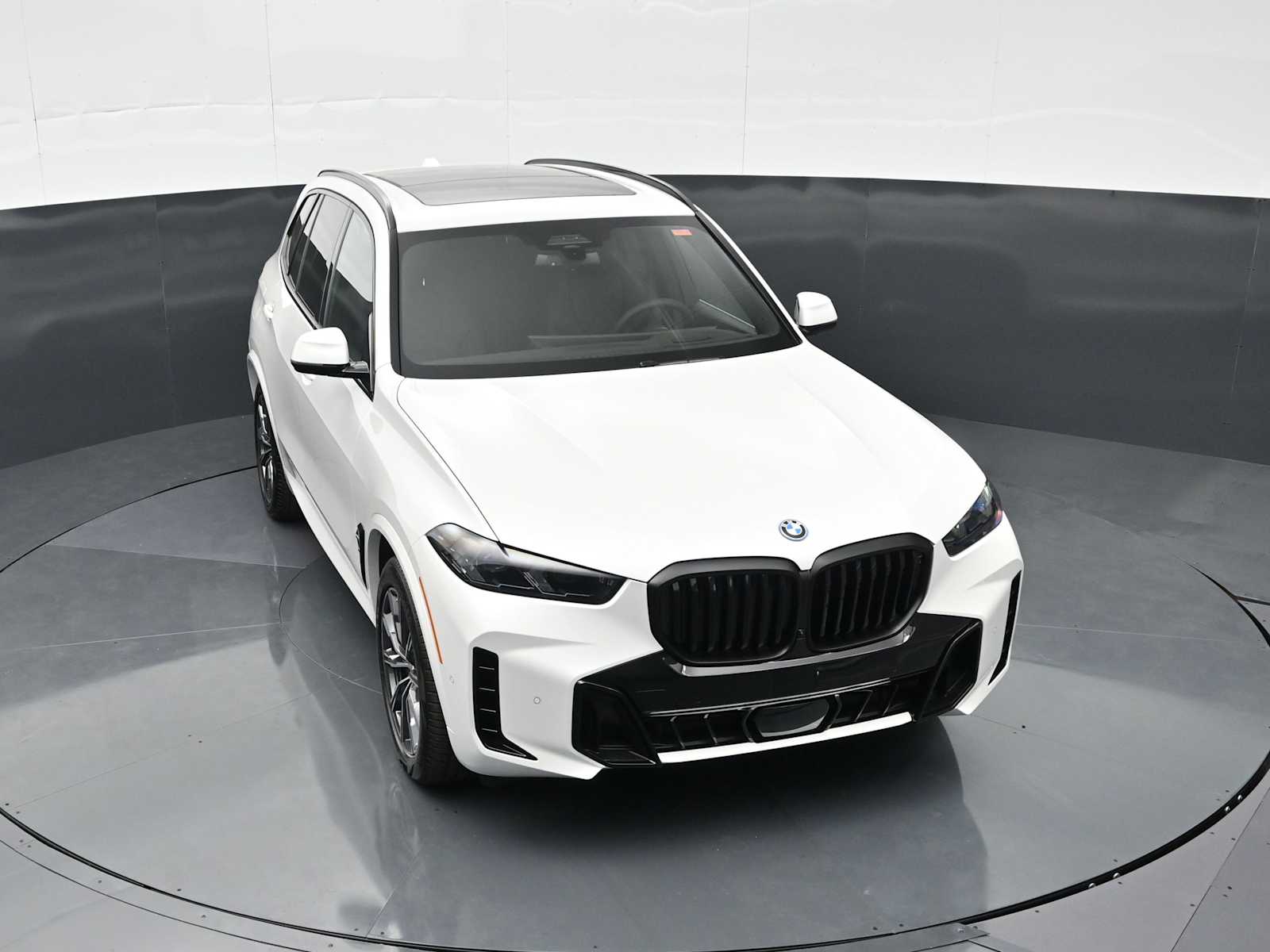 Thumbnail: 2026 BMW X5 - 19