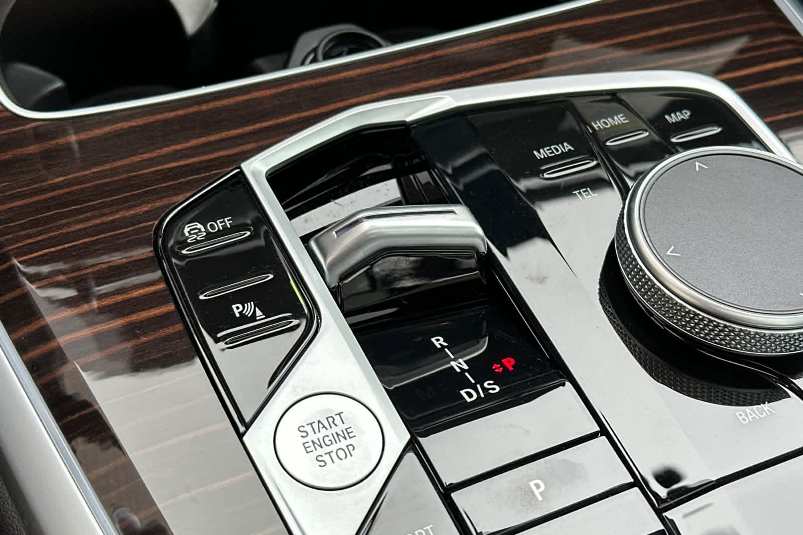 Thumbnail: 2026 BMW X5 - 25