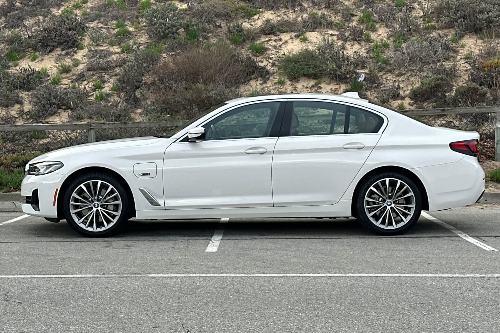 Thumbnail: 2023 BMW 5 Series - 9