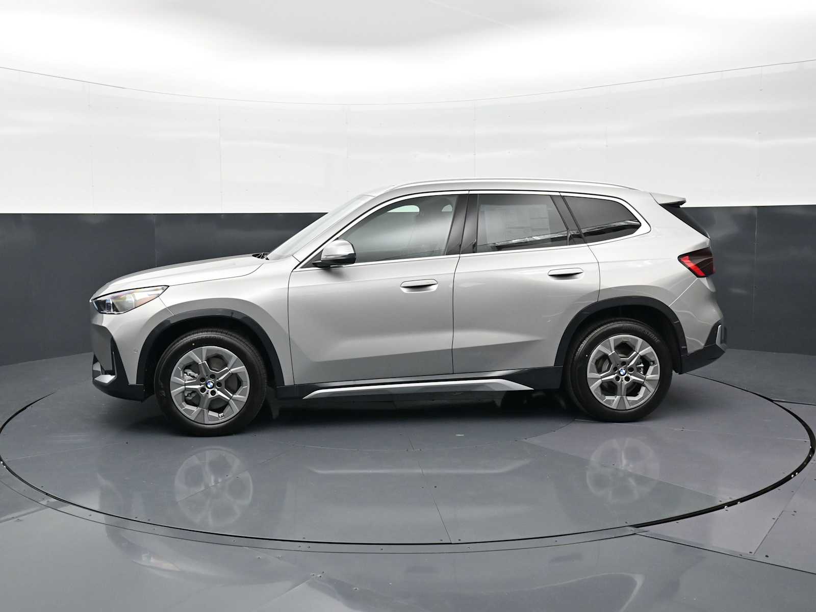 Thumbnail: 2026 BMW X1 - 8