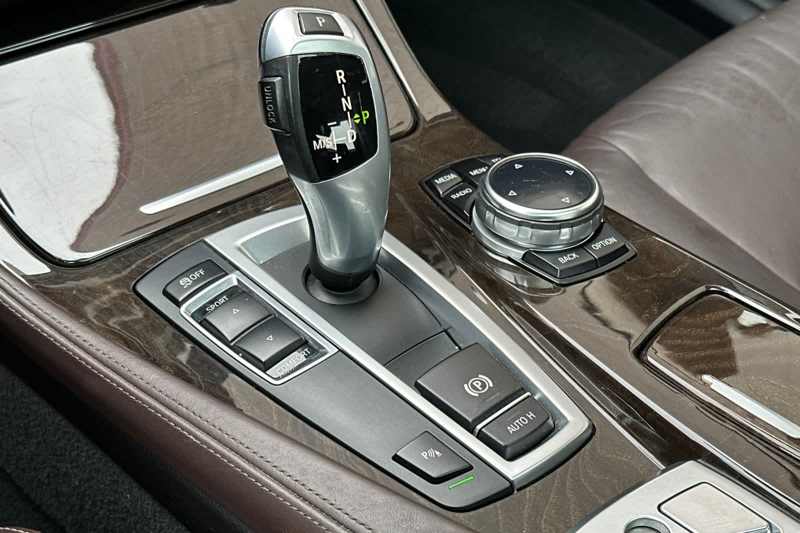 Thumbnail: 2014 BMW 5 Series - 23
