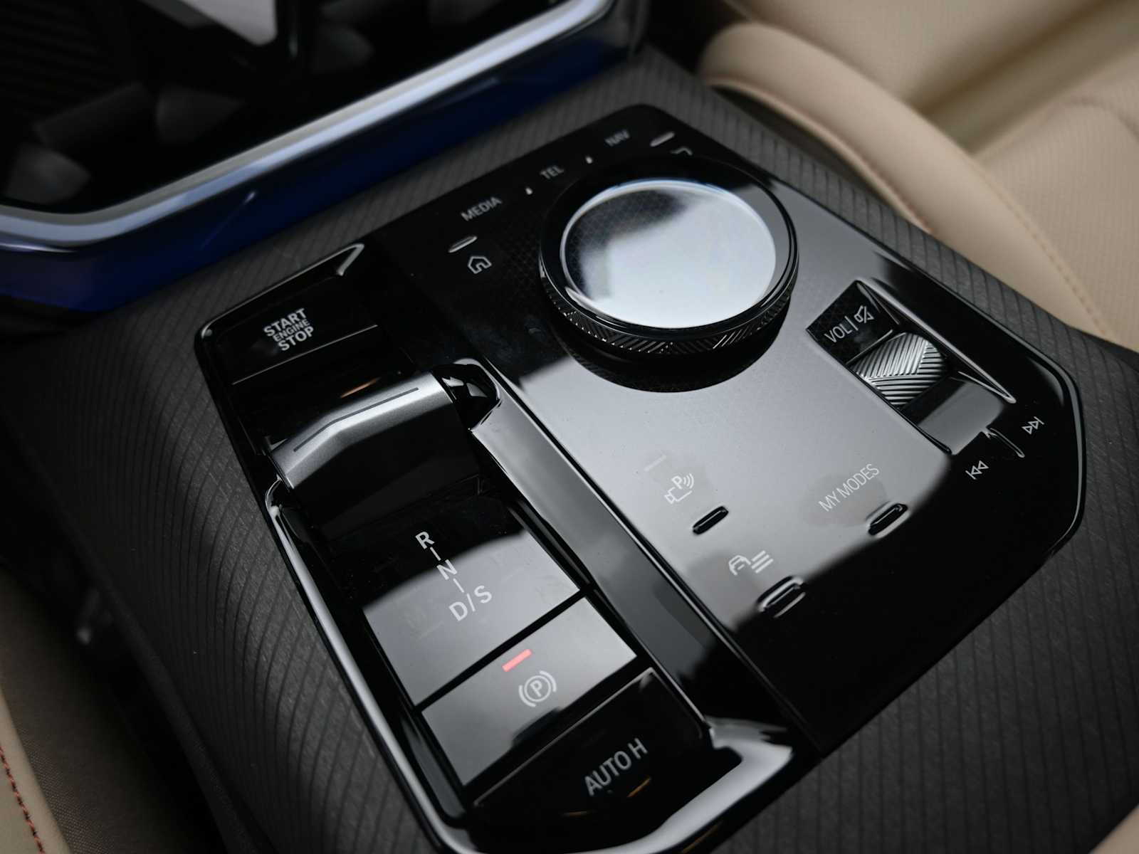 Thumbnail: 2026 BMW X3 - 11