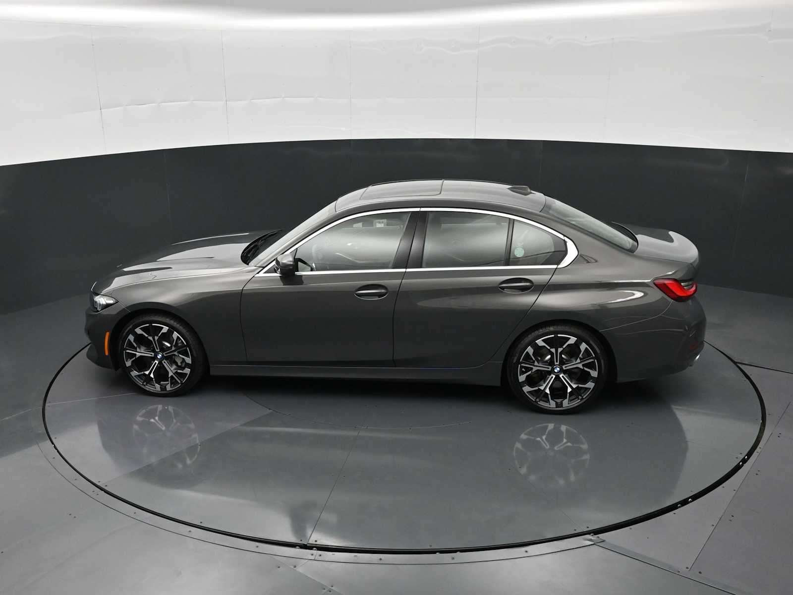 2026 BMW 3 Series 330i - Photo 38