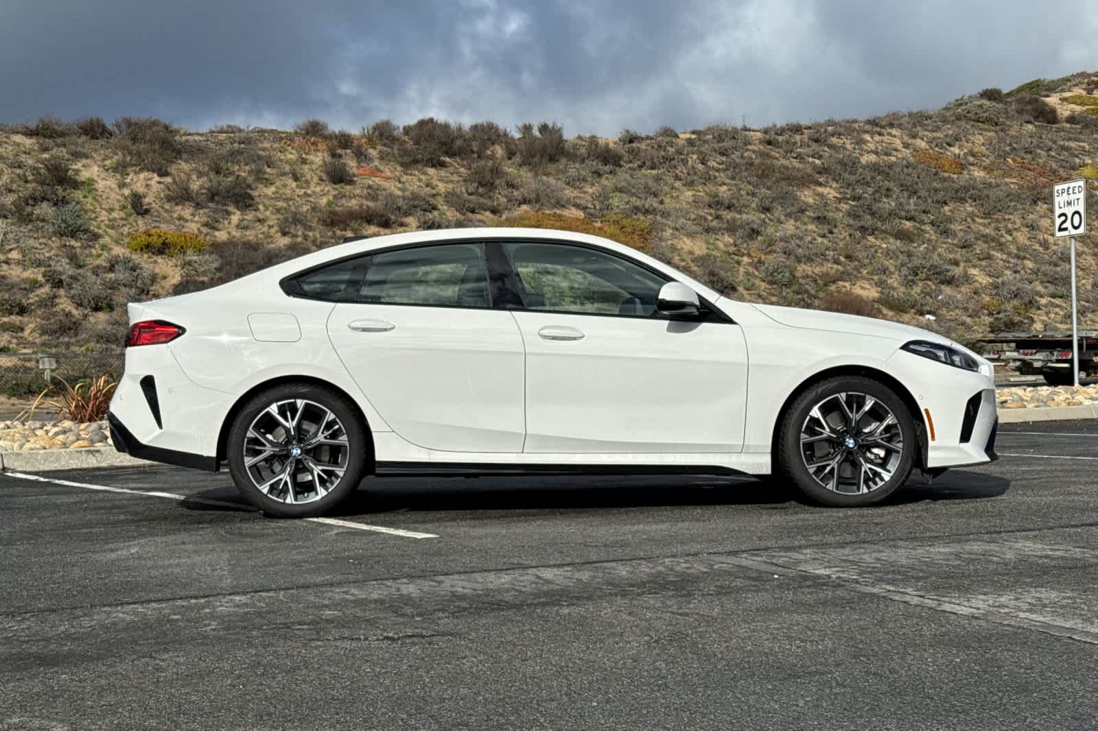 Thumbnail: 2025 BMW 2 Series - 6