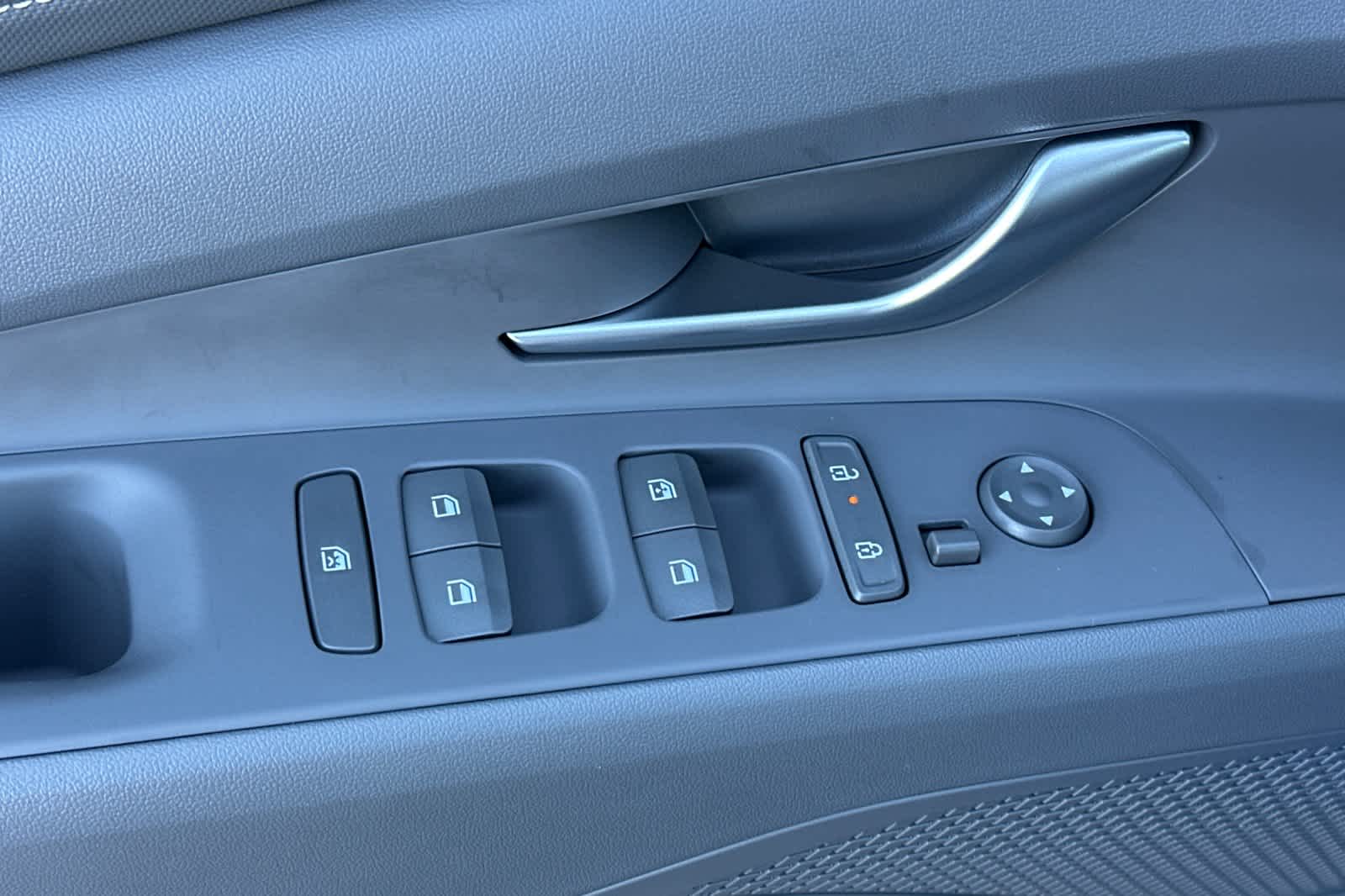 Thumbnail: 2025 Hyundai Elantra - 13