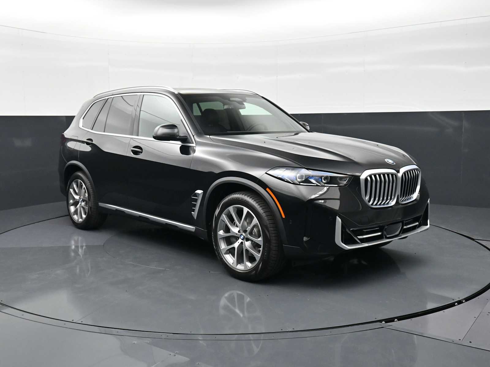 Thumbnail: 2026 BMW X5 - 3