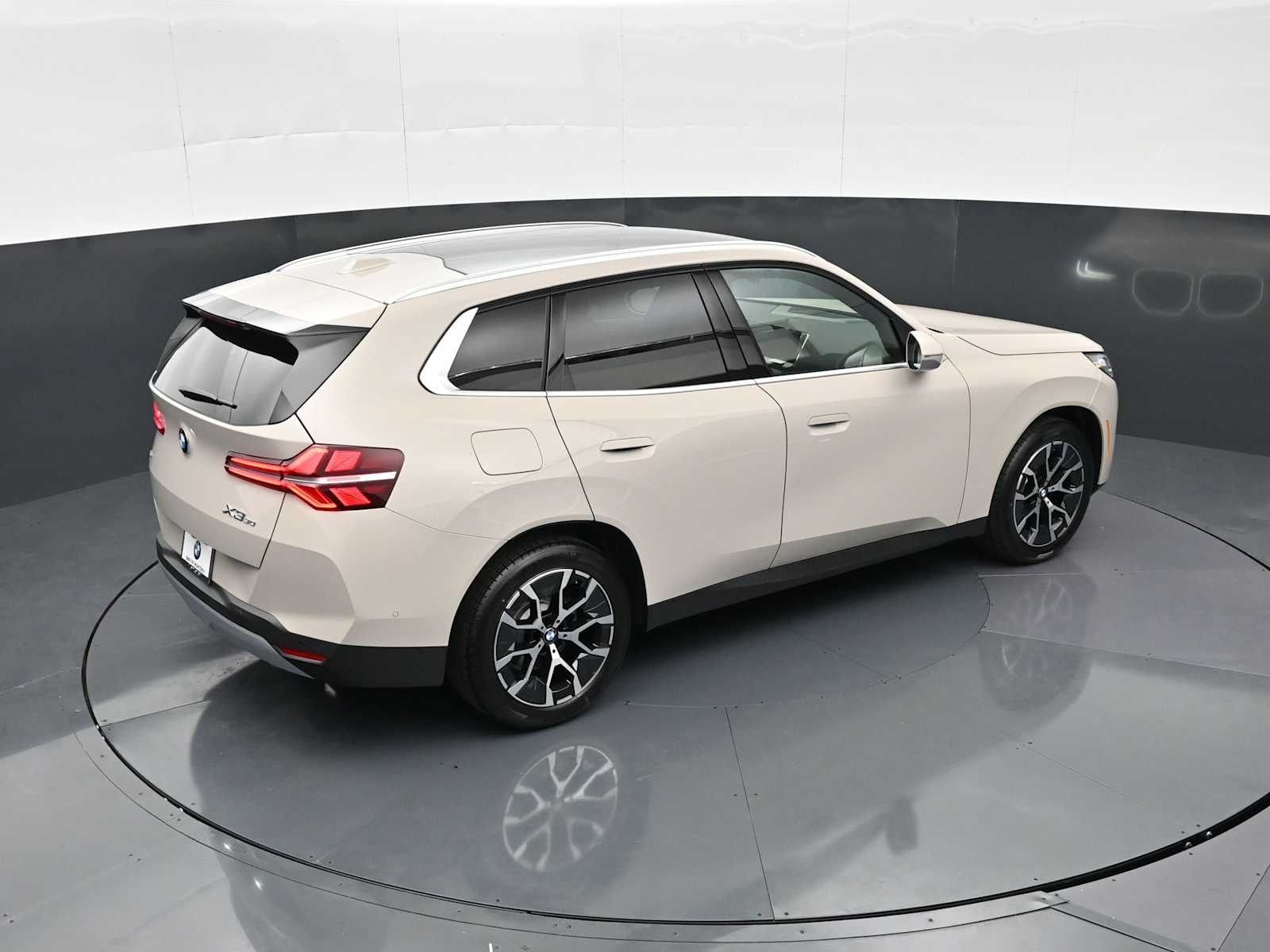 Thumbnail: 2026 BMW X3 - 21