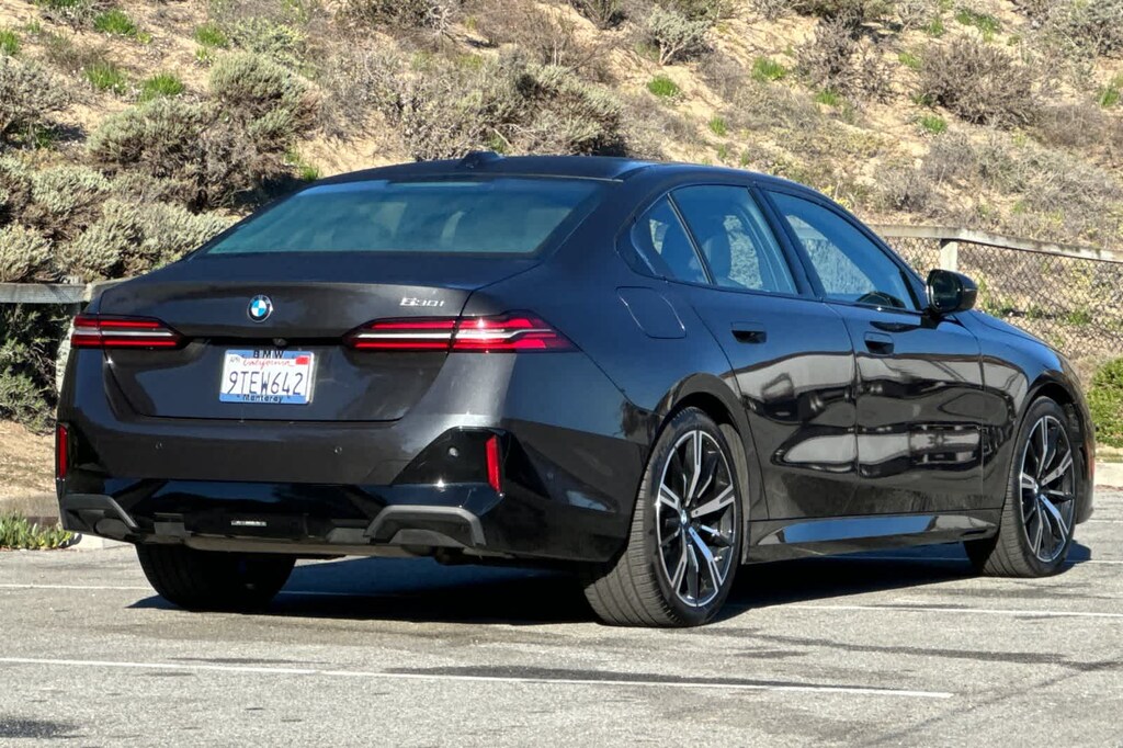 Used 2025 BMW 530i Sedan