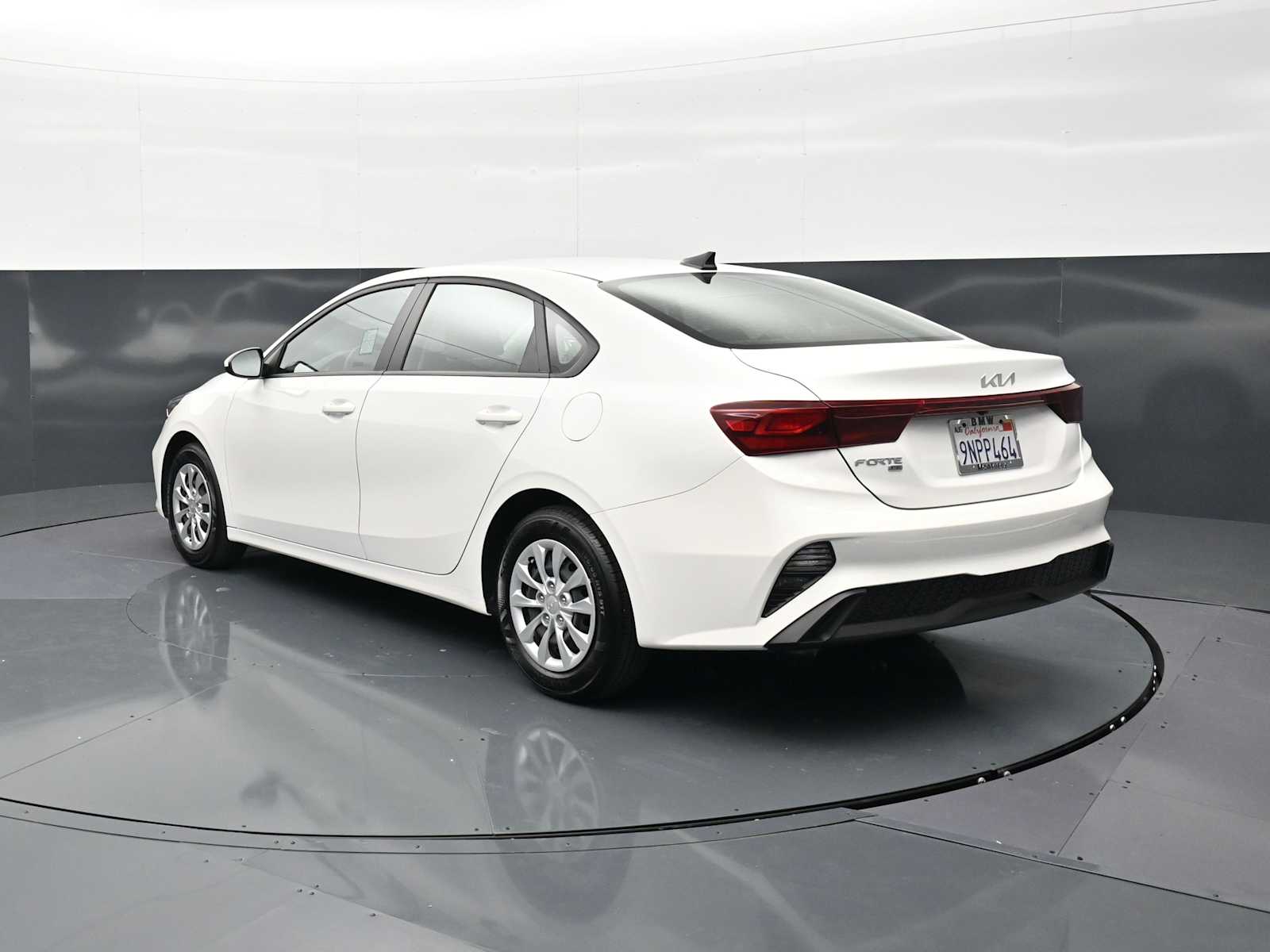 2024 Kia Forte LX - Photo 7