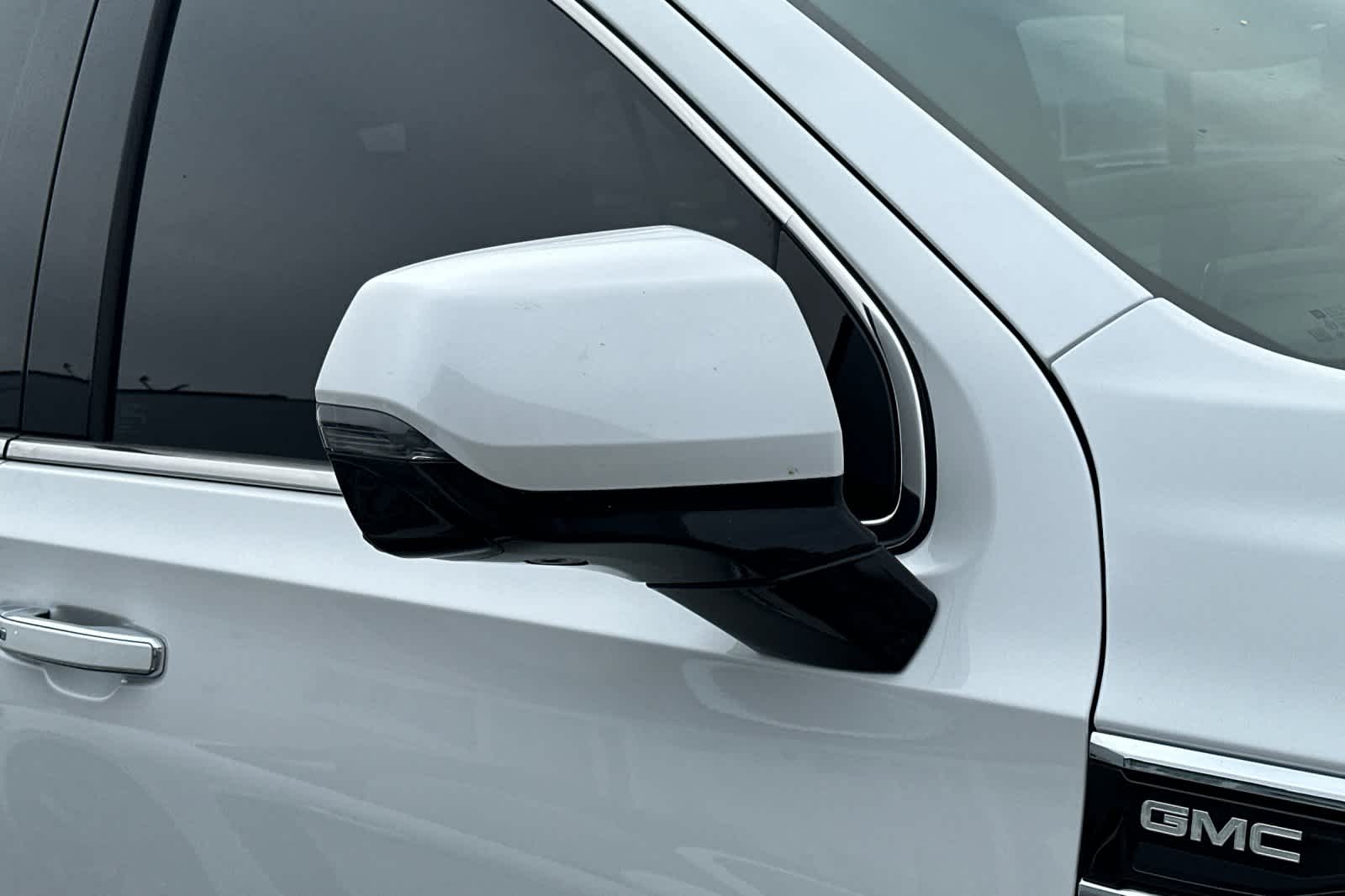 Thumbnail: 2023 GMC Yukon - 12