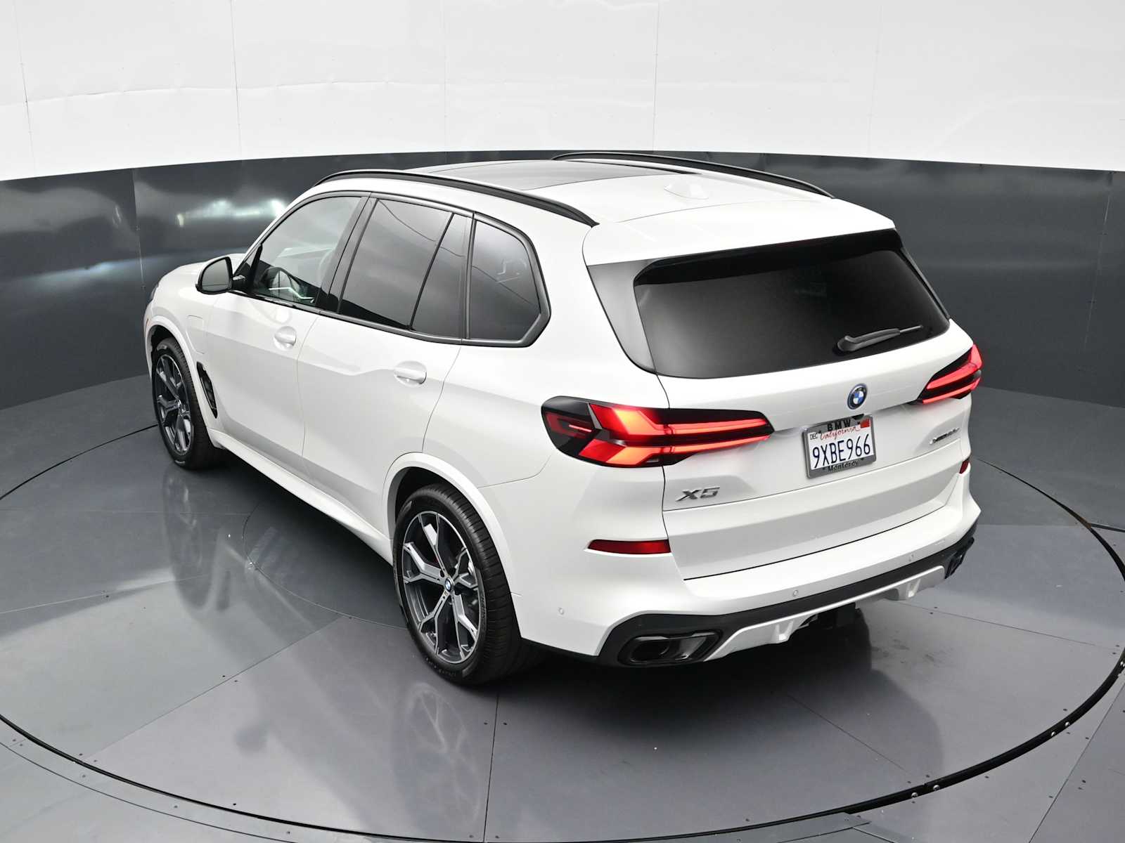 2026 BMW X5 50e - Photo 23
